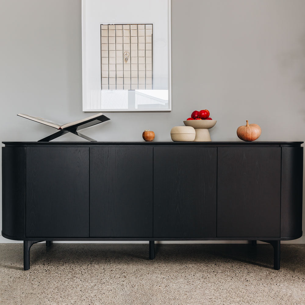 KONTUR SIDEBOARD | BLACK OAK