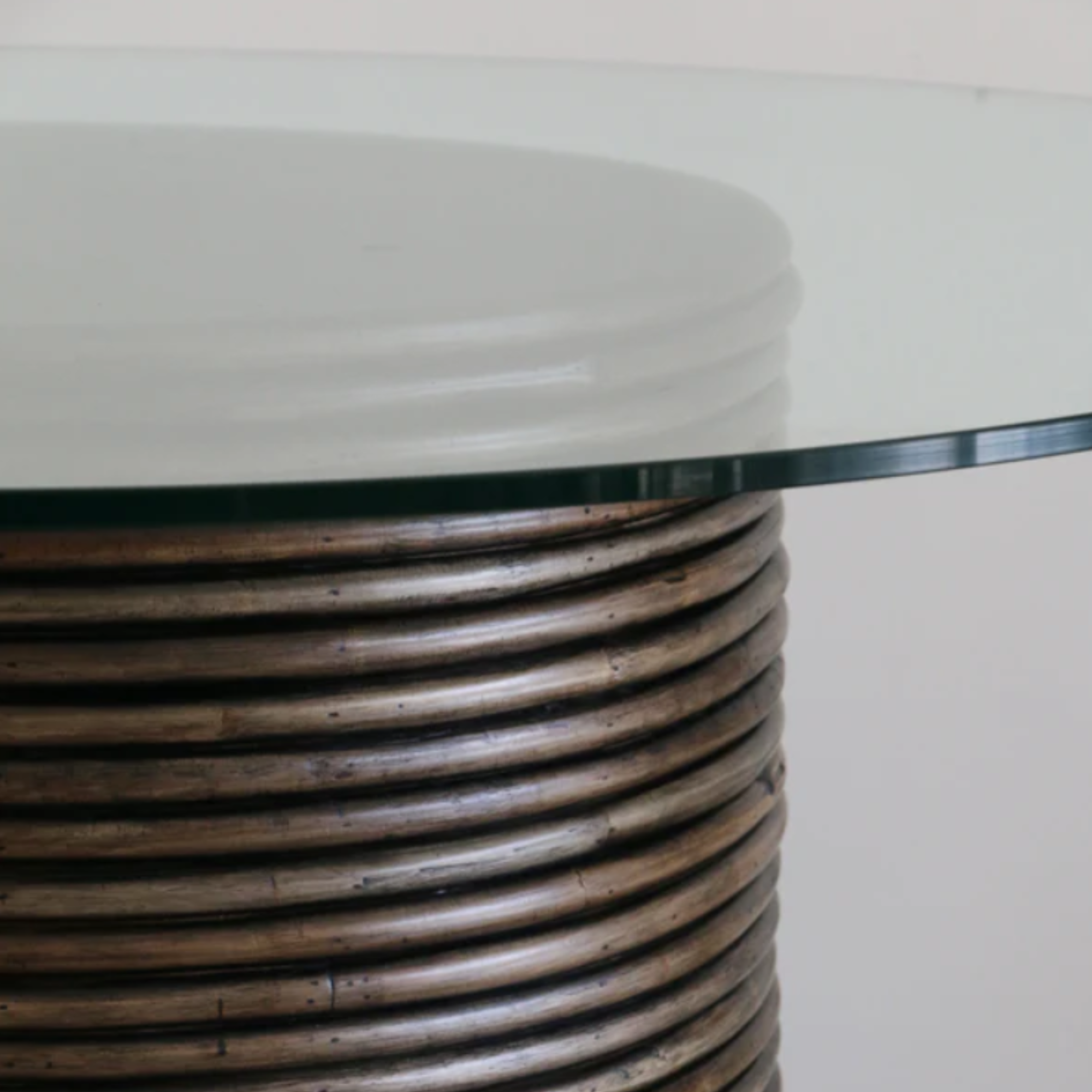 BERMUDA DINING TABLE IN RATTAN WITH GLASS TOP