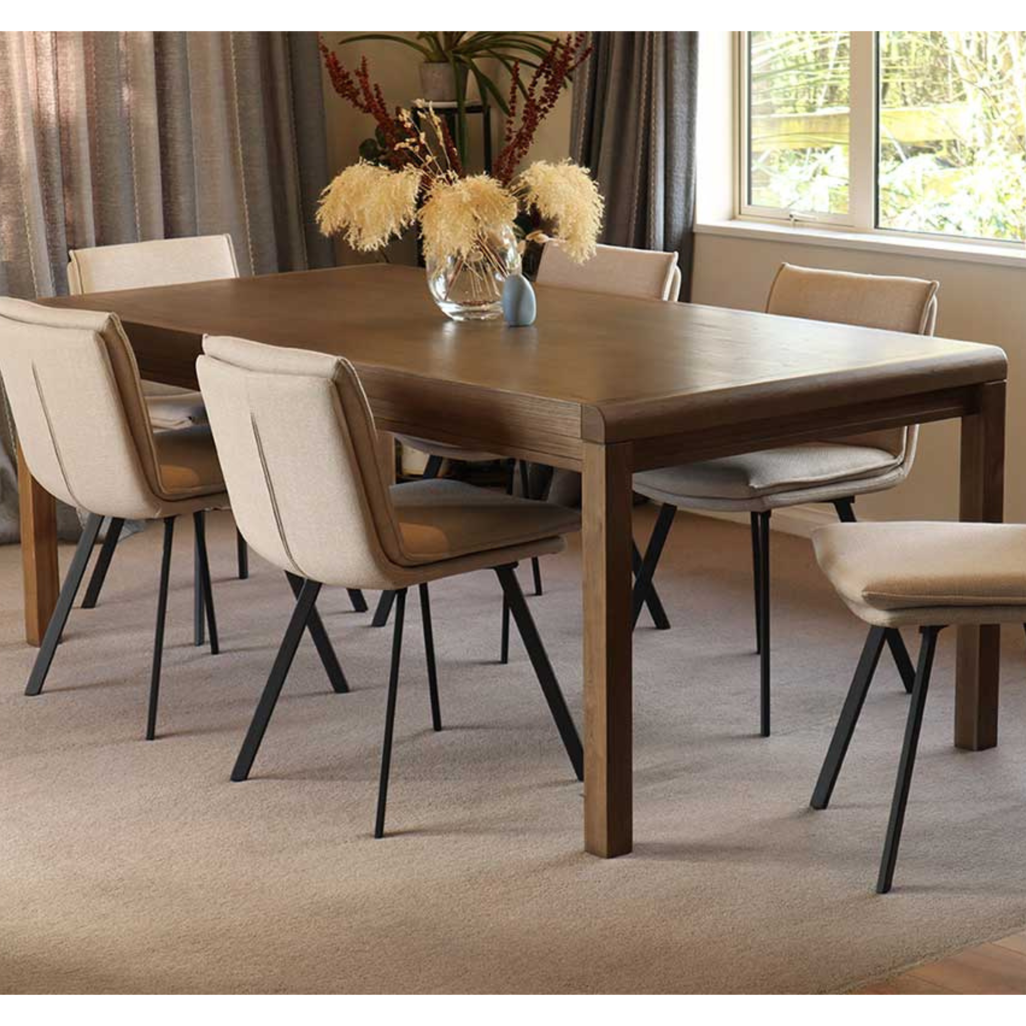BRAHMS 2000 DINING TABLE