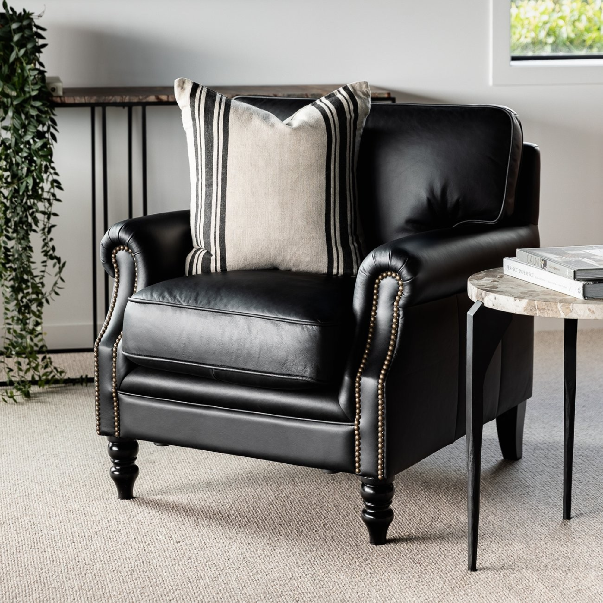 BRUNTON ARMCHAIR | ONYX