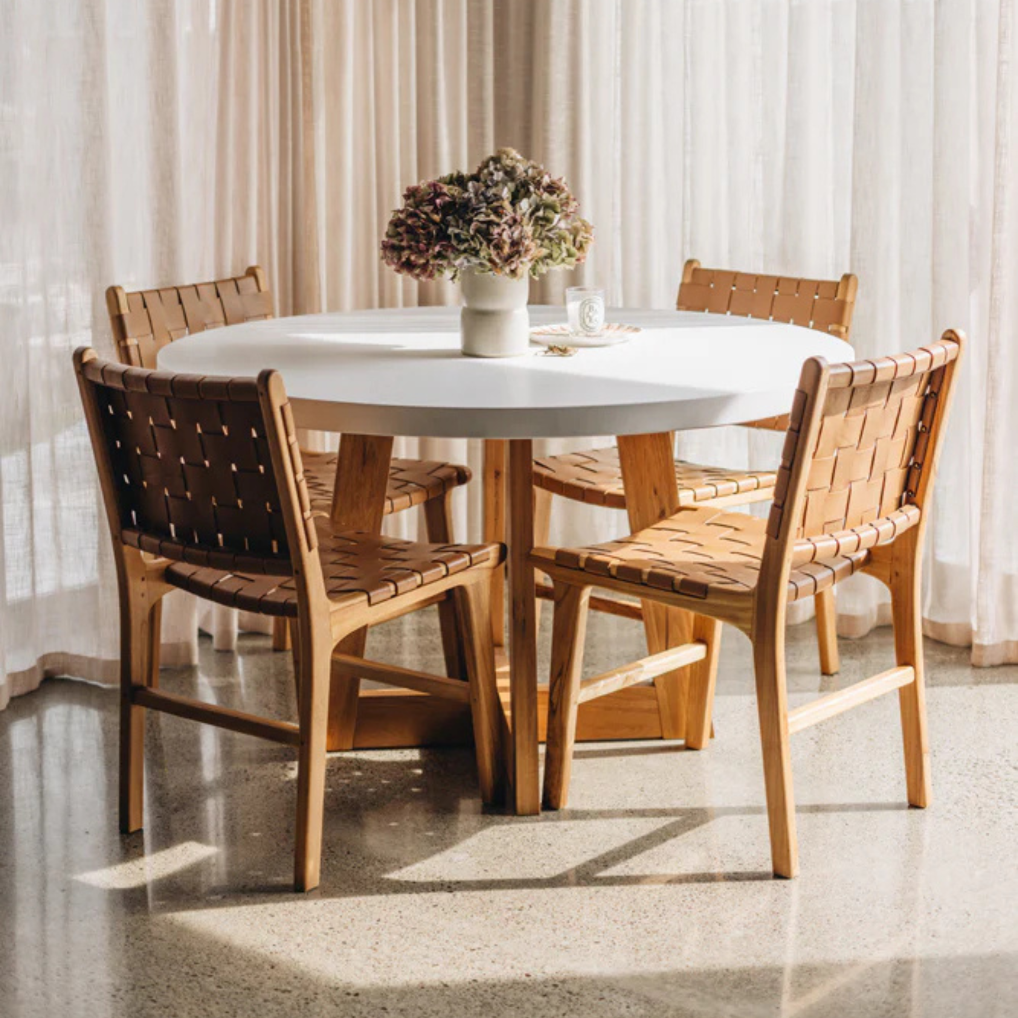 ECHO DINING TABLE