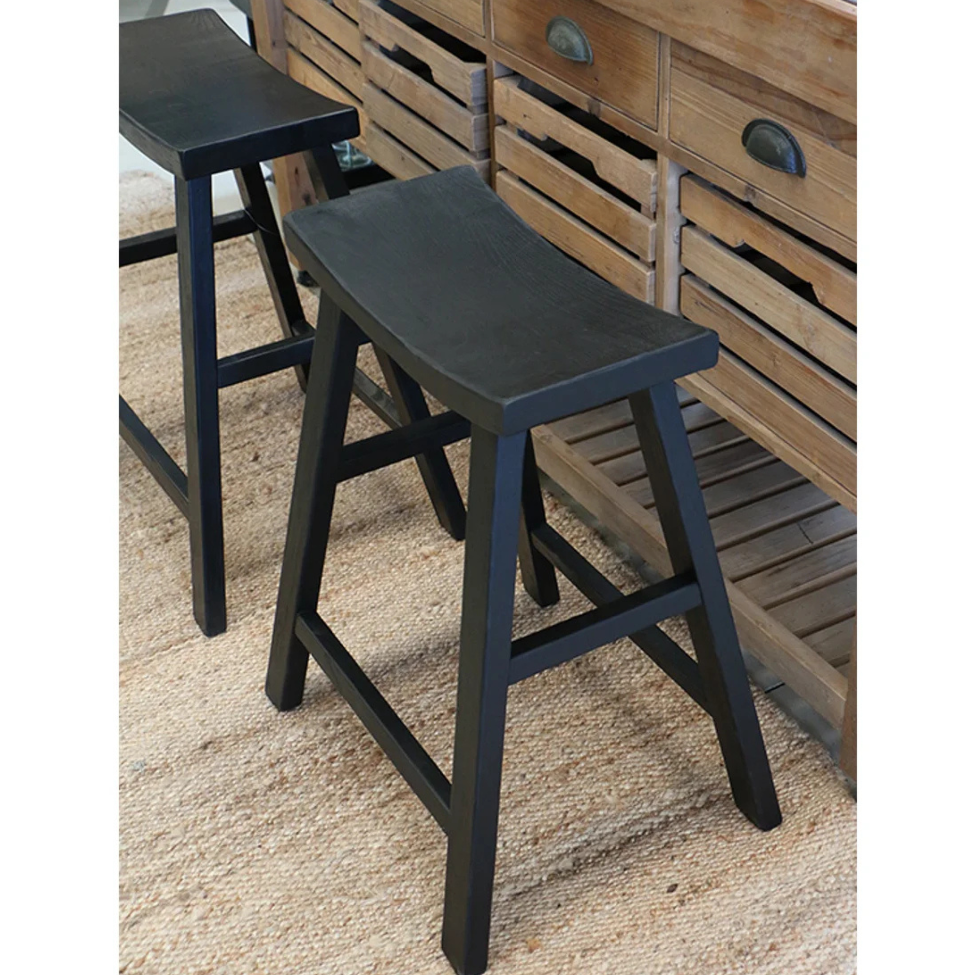 ELM BARSTOOL | BLACK