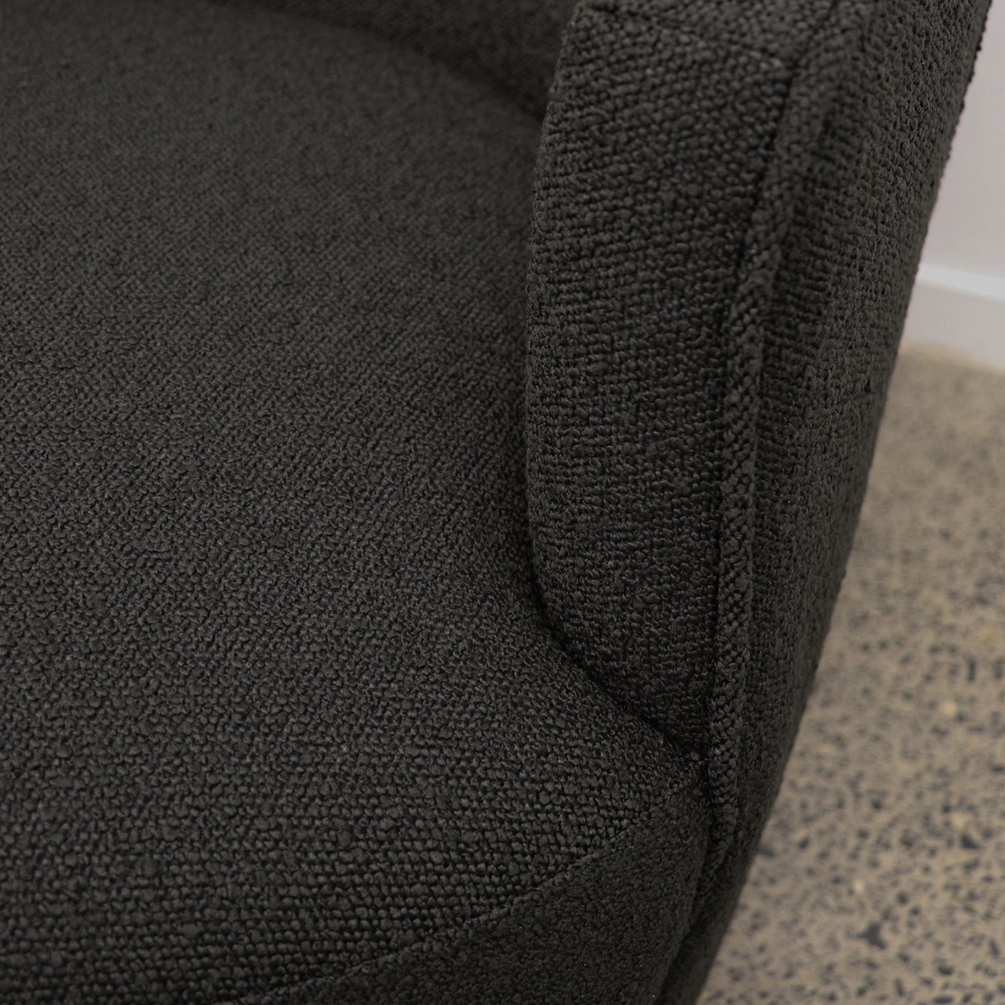 FERGUSON SWIVEL CHAIR | BLACK