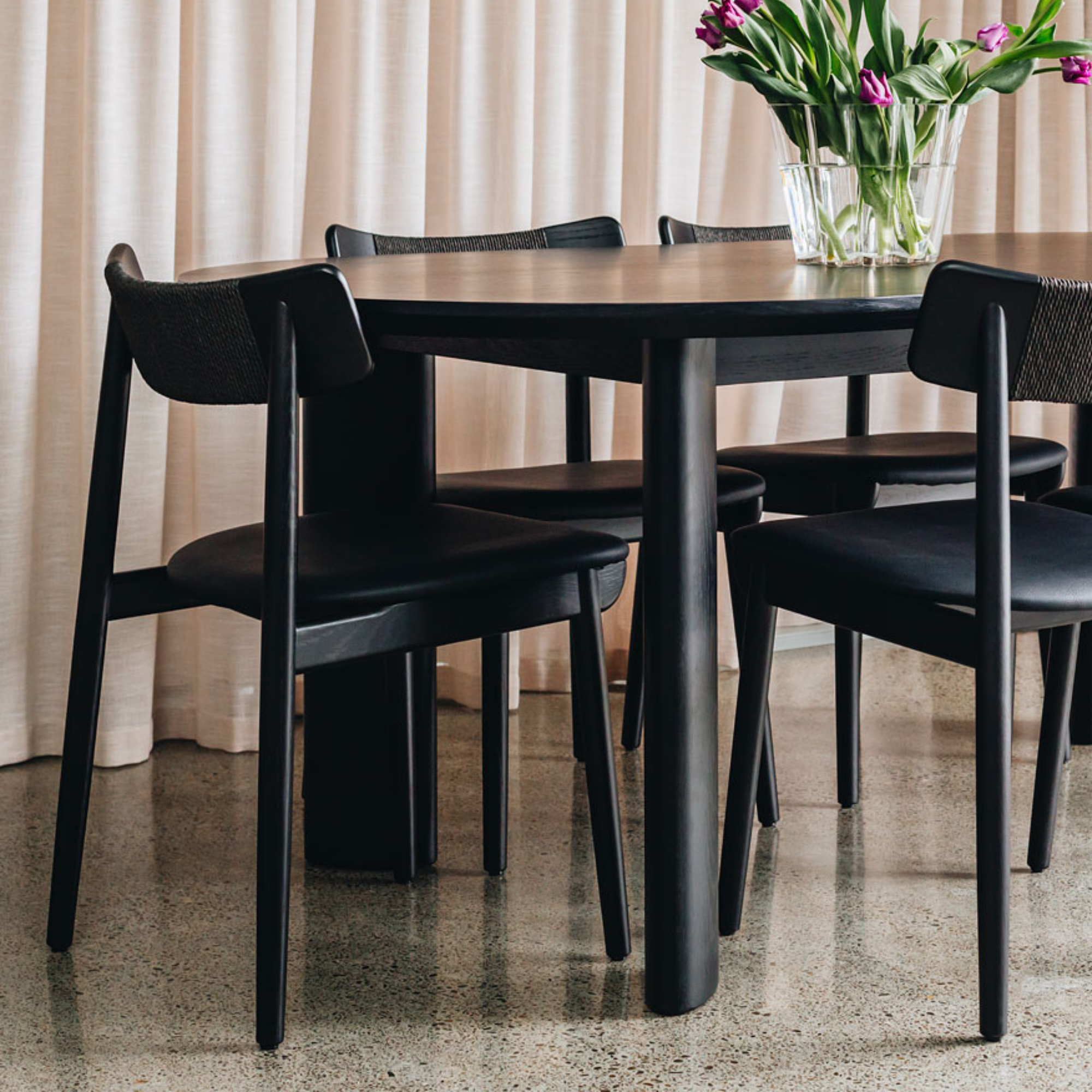 Black and natural on sale dining chair