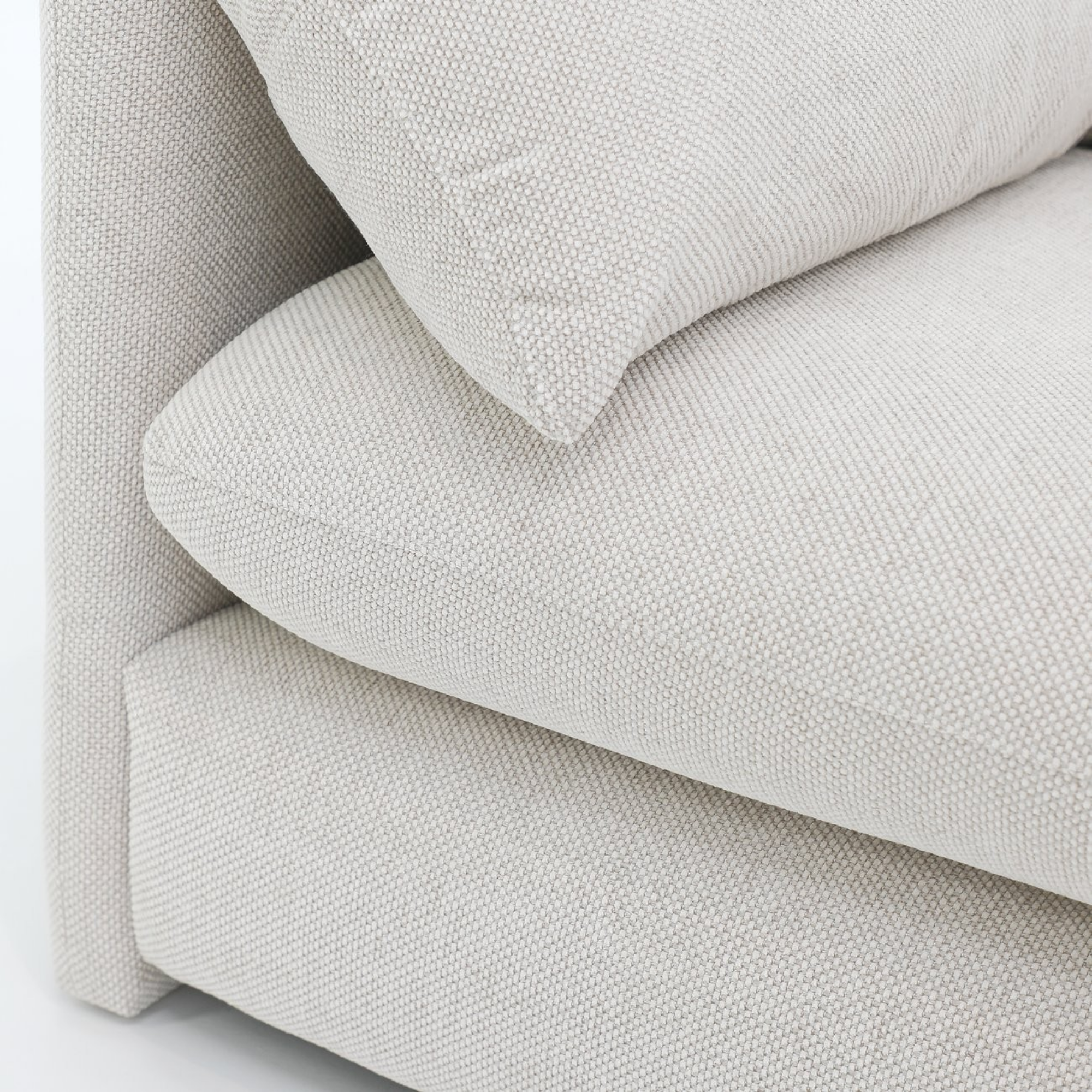 FREDDIE ARMCHAIR | NATURAL