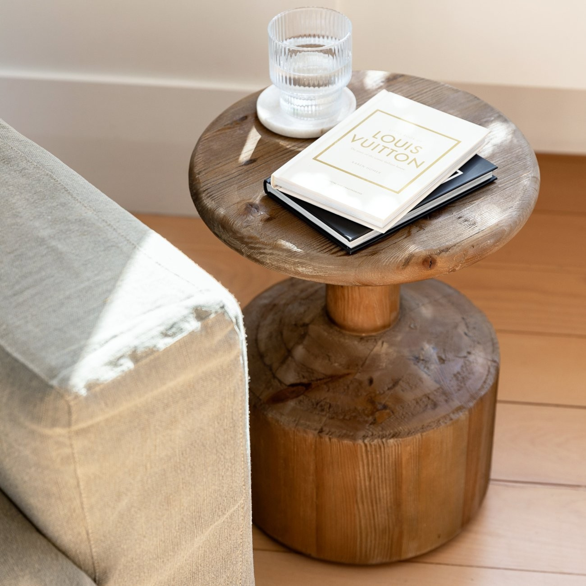 HESPERIA SIDE TABLE