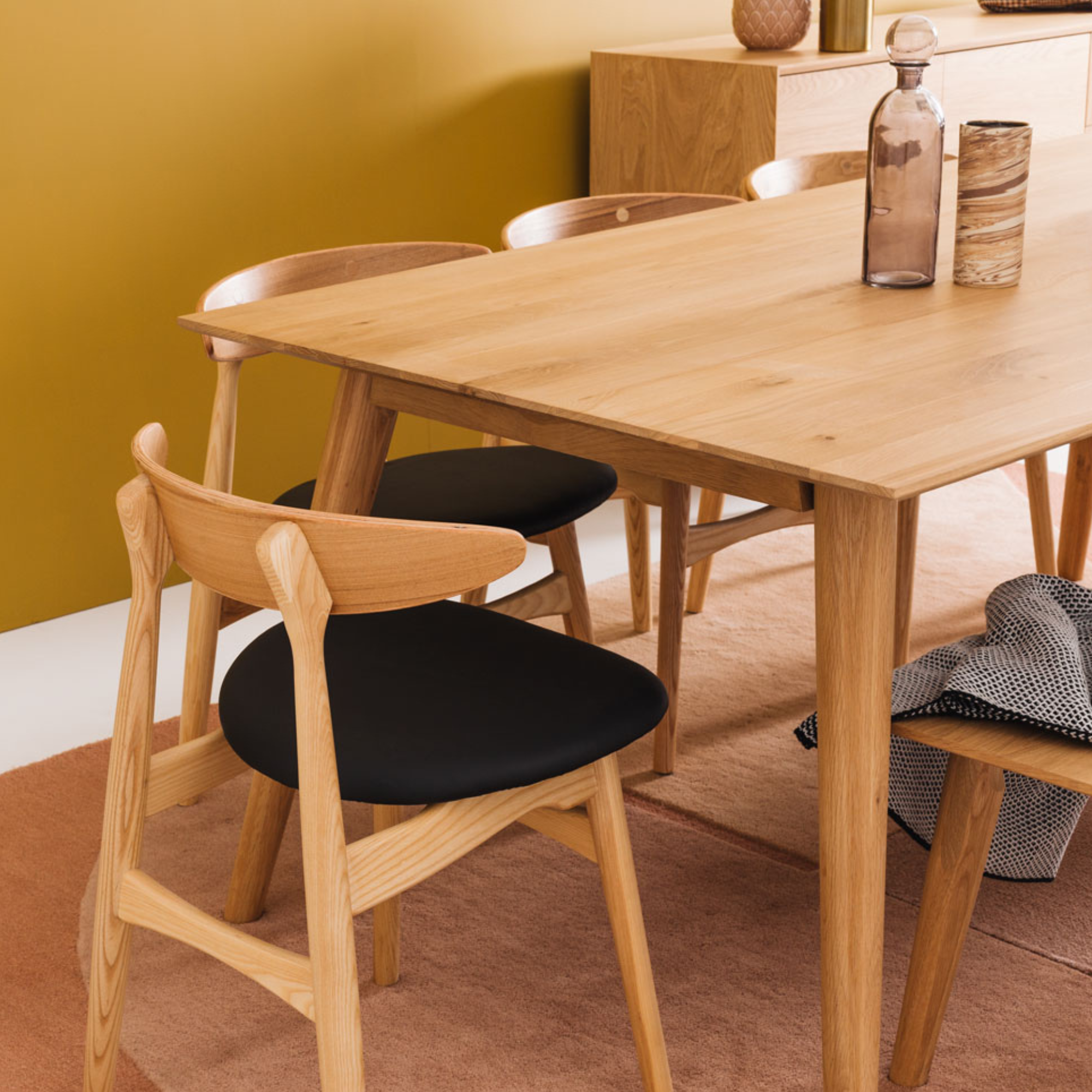 NORDIK 1600 - 2100 EXTENDING DINING TABLE