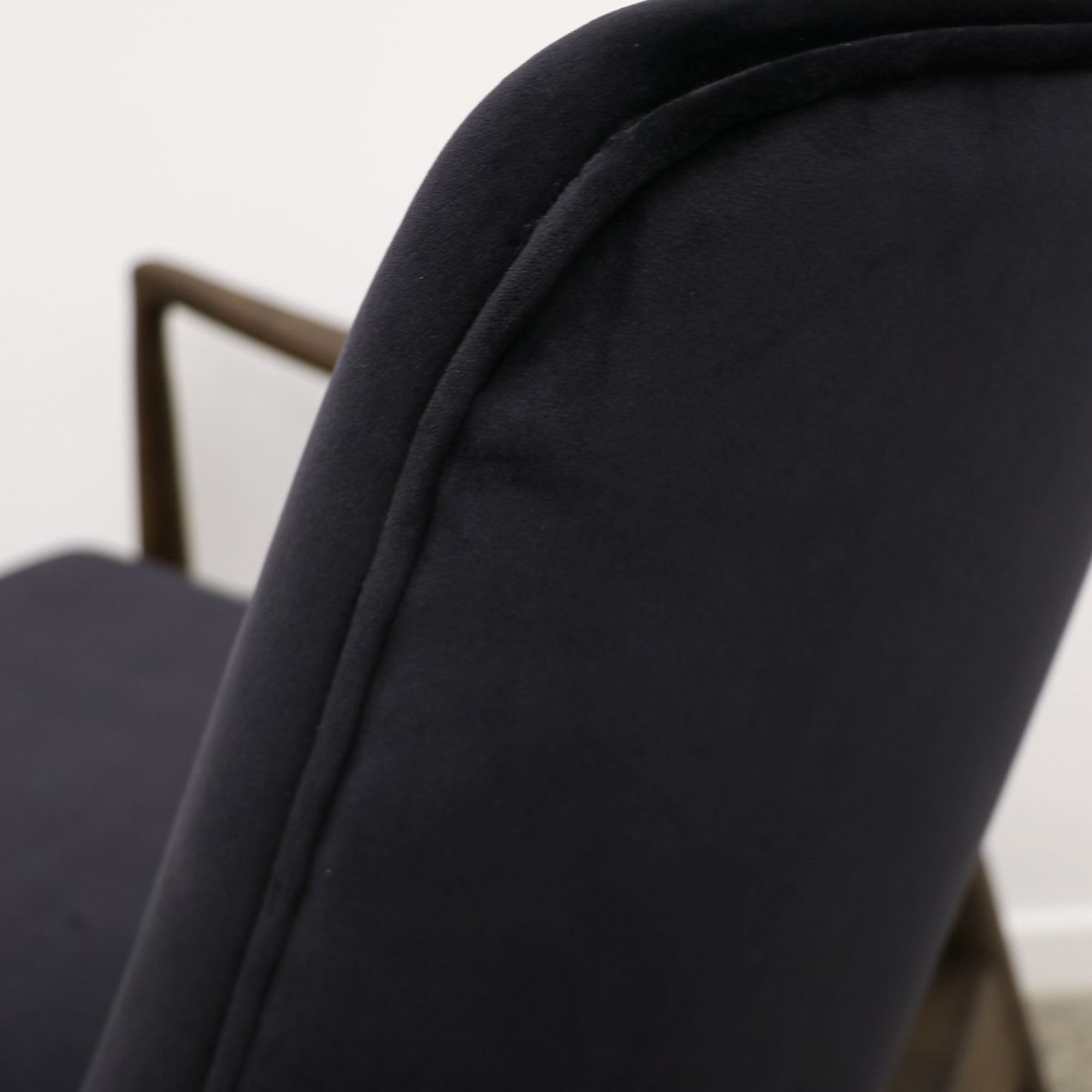 MORLEY ARMCHAIR | BLUE VELVET