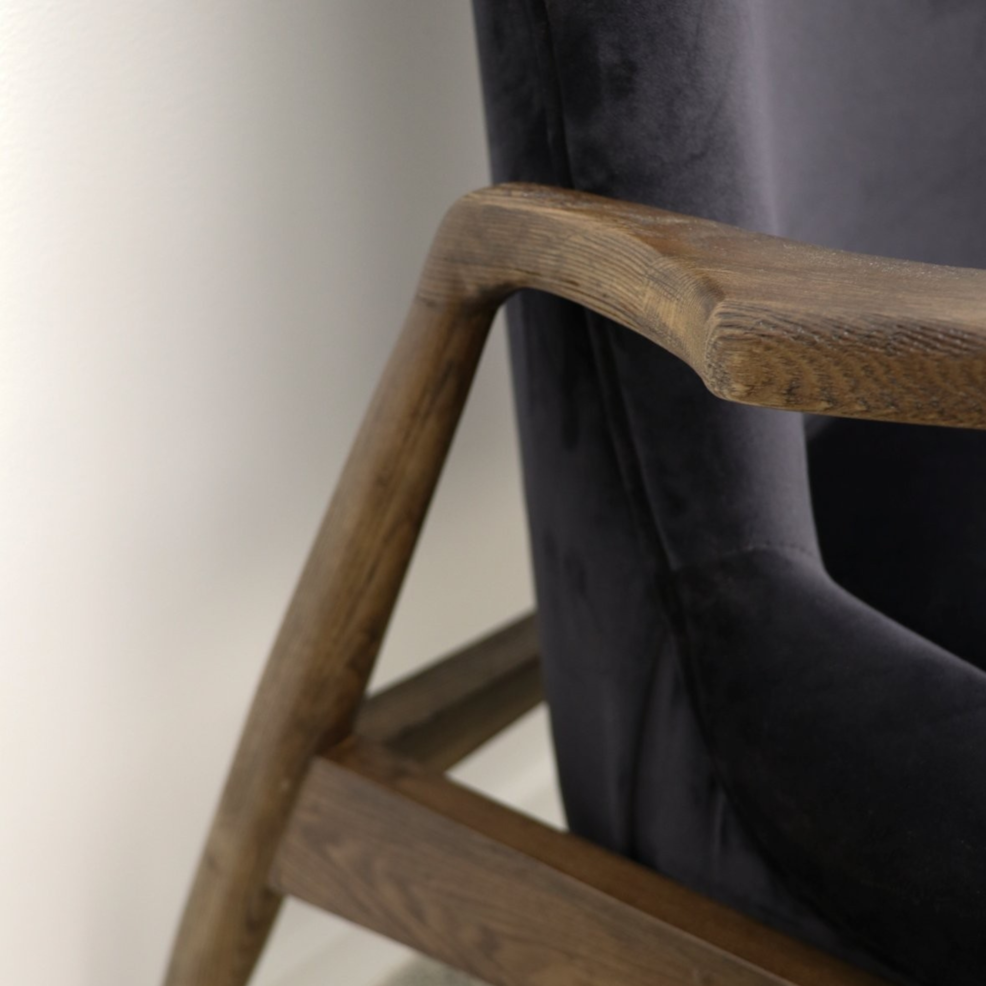 MORLEY ARMCHAIR | BLUE VELVET
