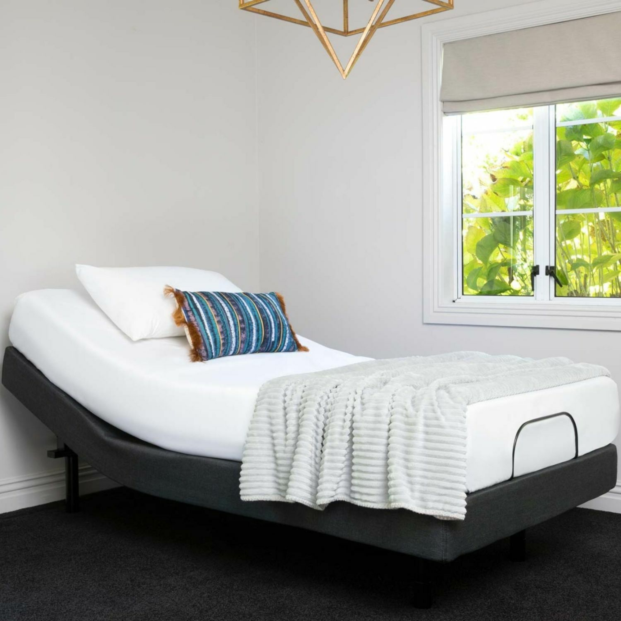 MOTION LIFESTYLE M5 ADJUSTABLE BED FRAME