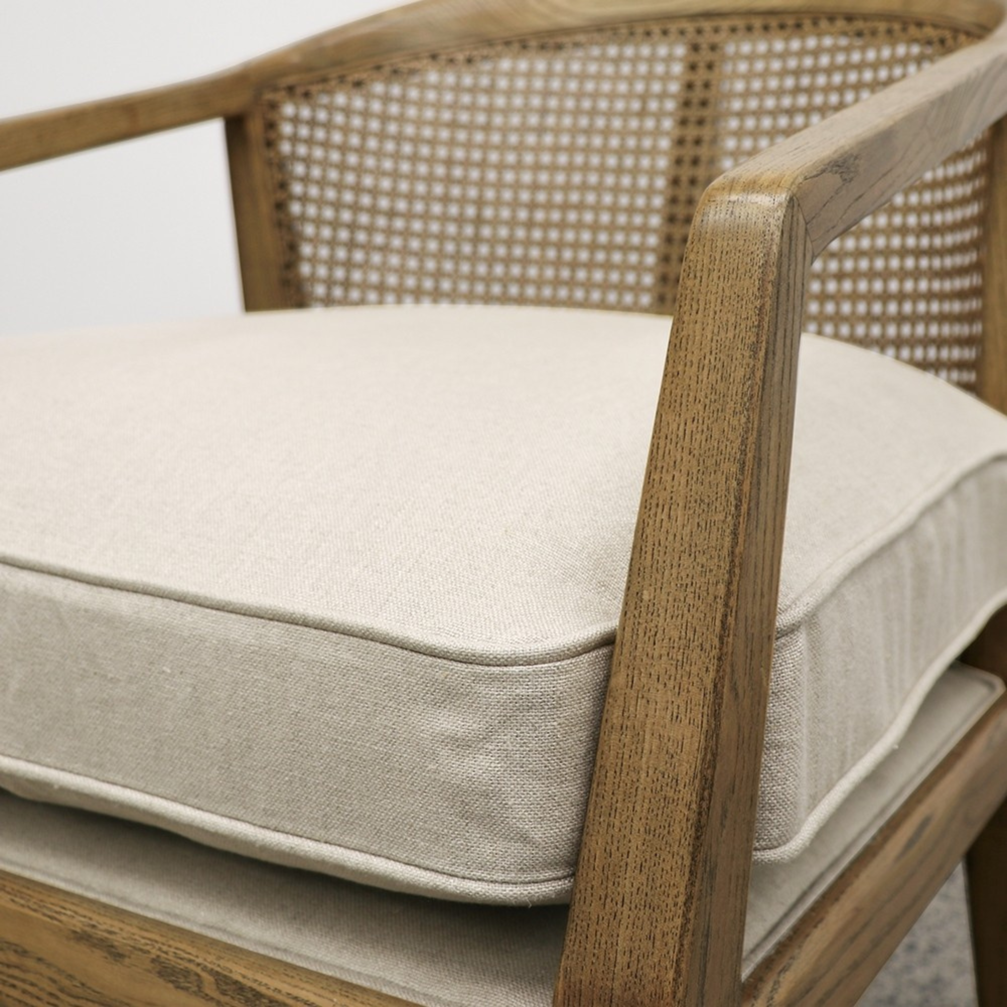 NEWPORT ARMCHAIR | LIGHT OAK