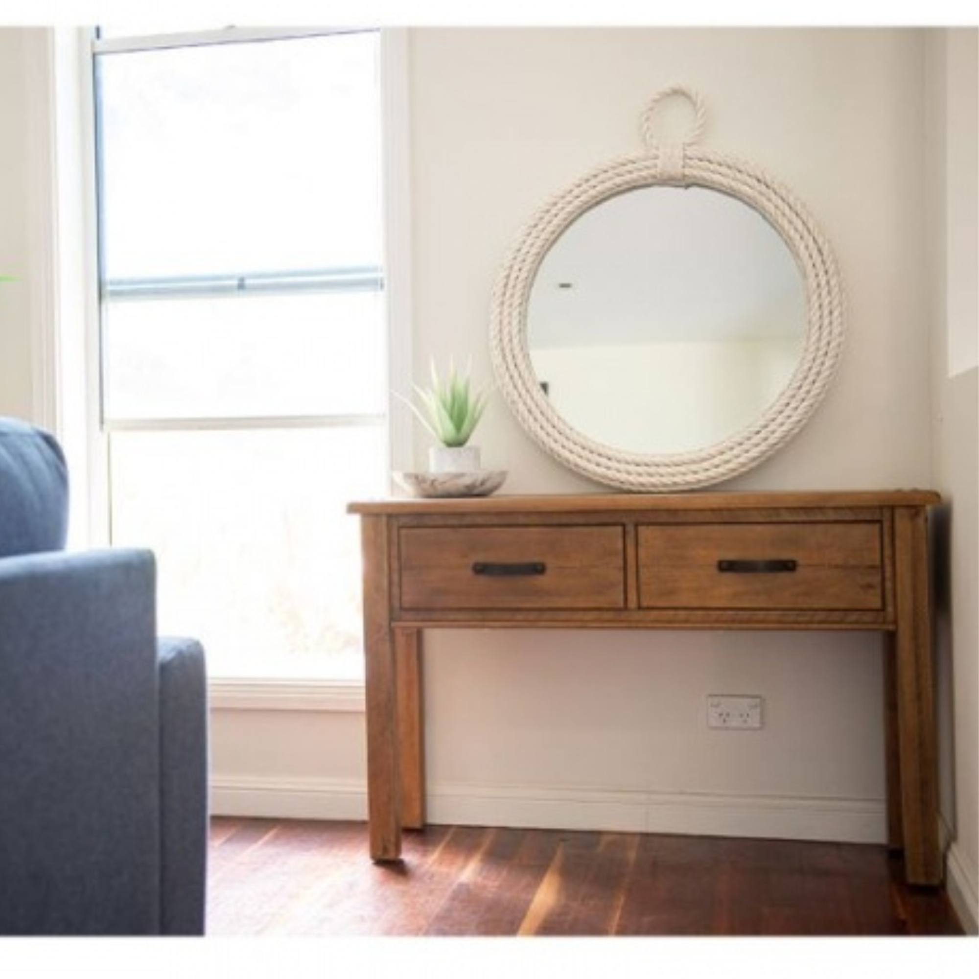 OBERON CONSOLE | HALL TABLE