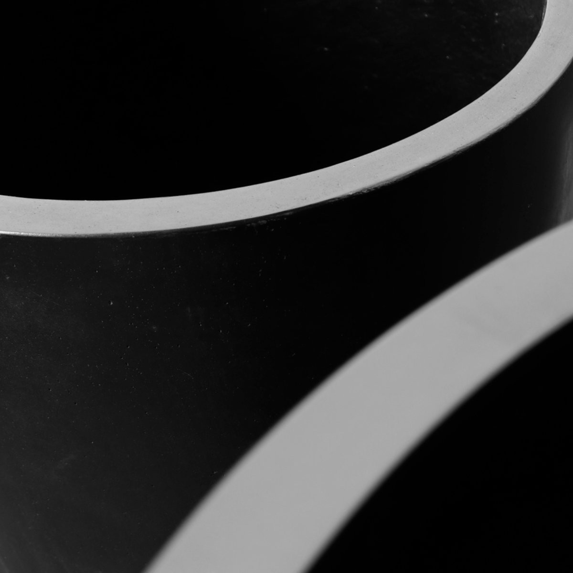 ORETI BLACK PLANTER | 3 SIZES