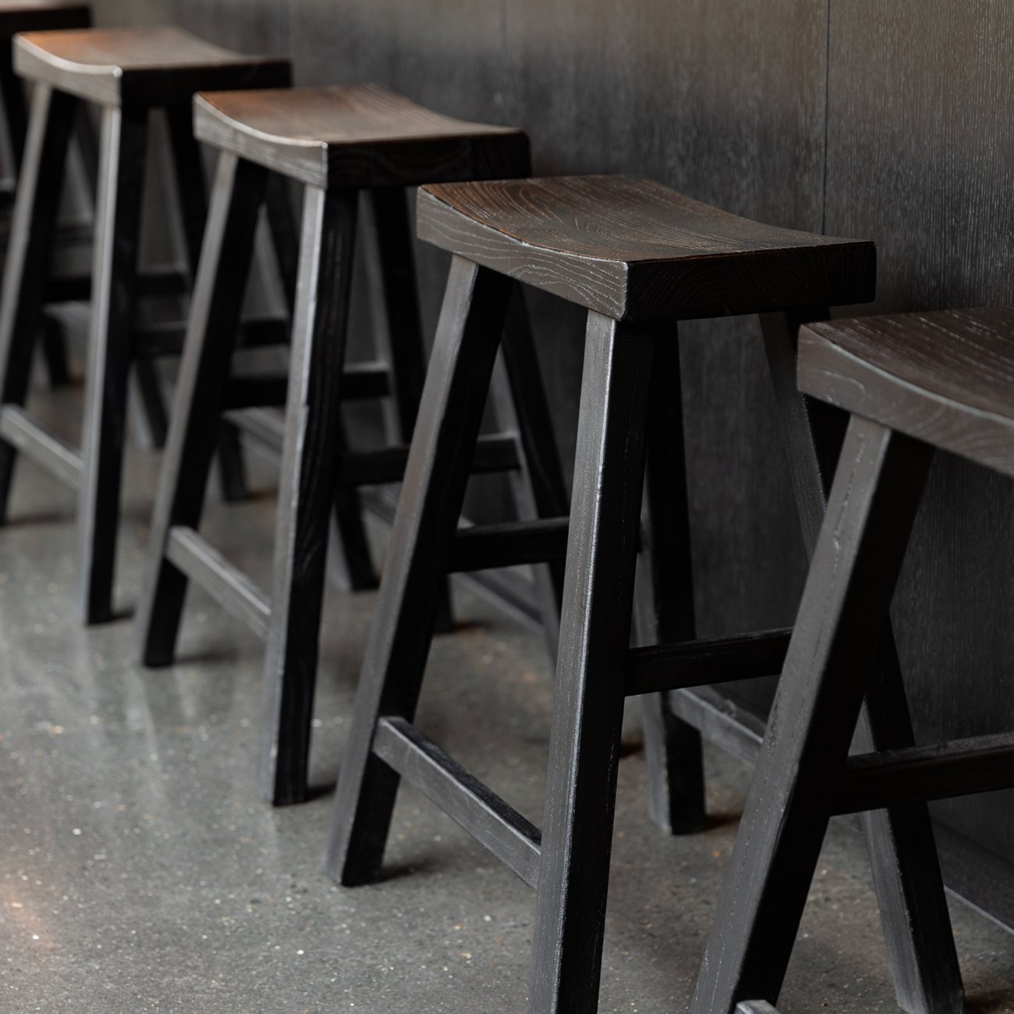 PARQ BAR STOOL | SOLID ELM | BLACK