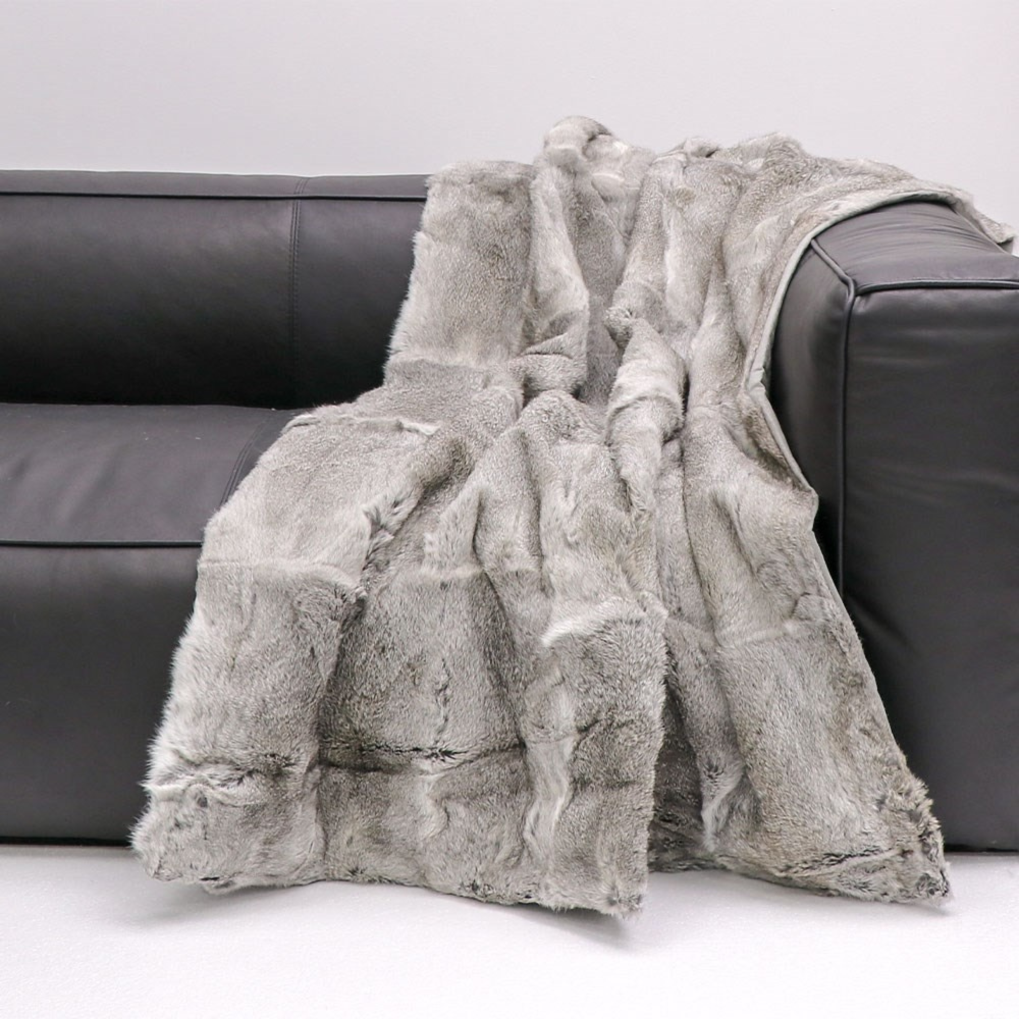 ARCTIC RABBIT THROW | 4 COLOURS