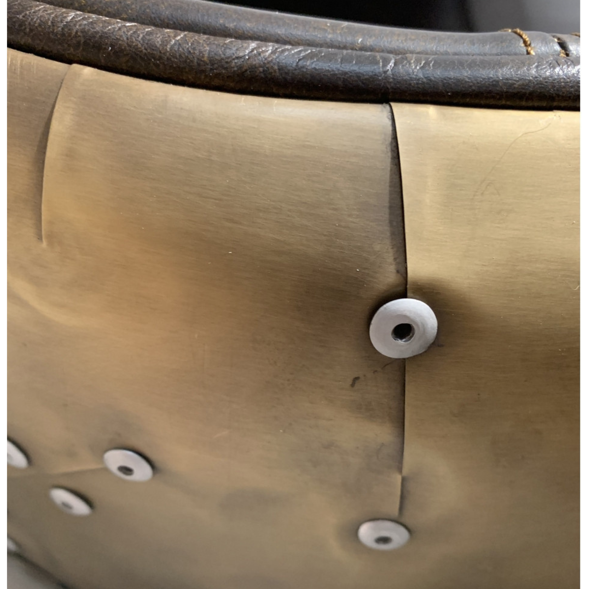 REGINALD SWIVEL CHAIR | LEATHER