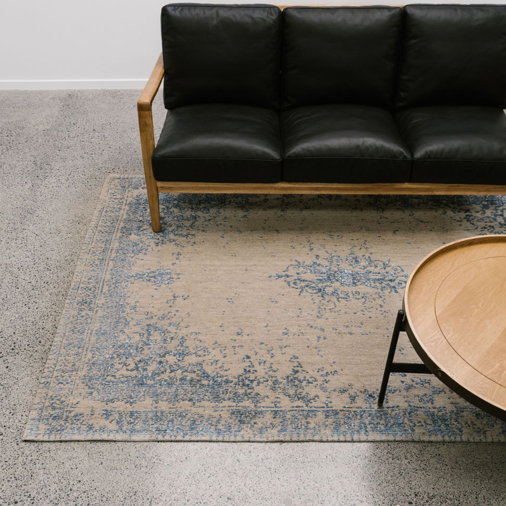 REID LEATHER 3 SEATER SOFA | BLACK