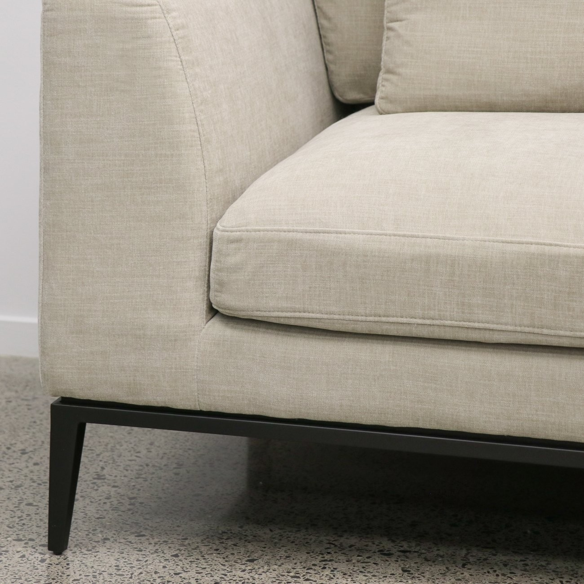TYSON ARMCHAIR | BOSTON TOFFEE
