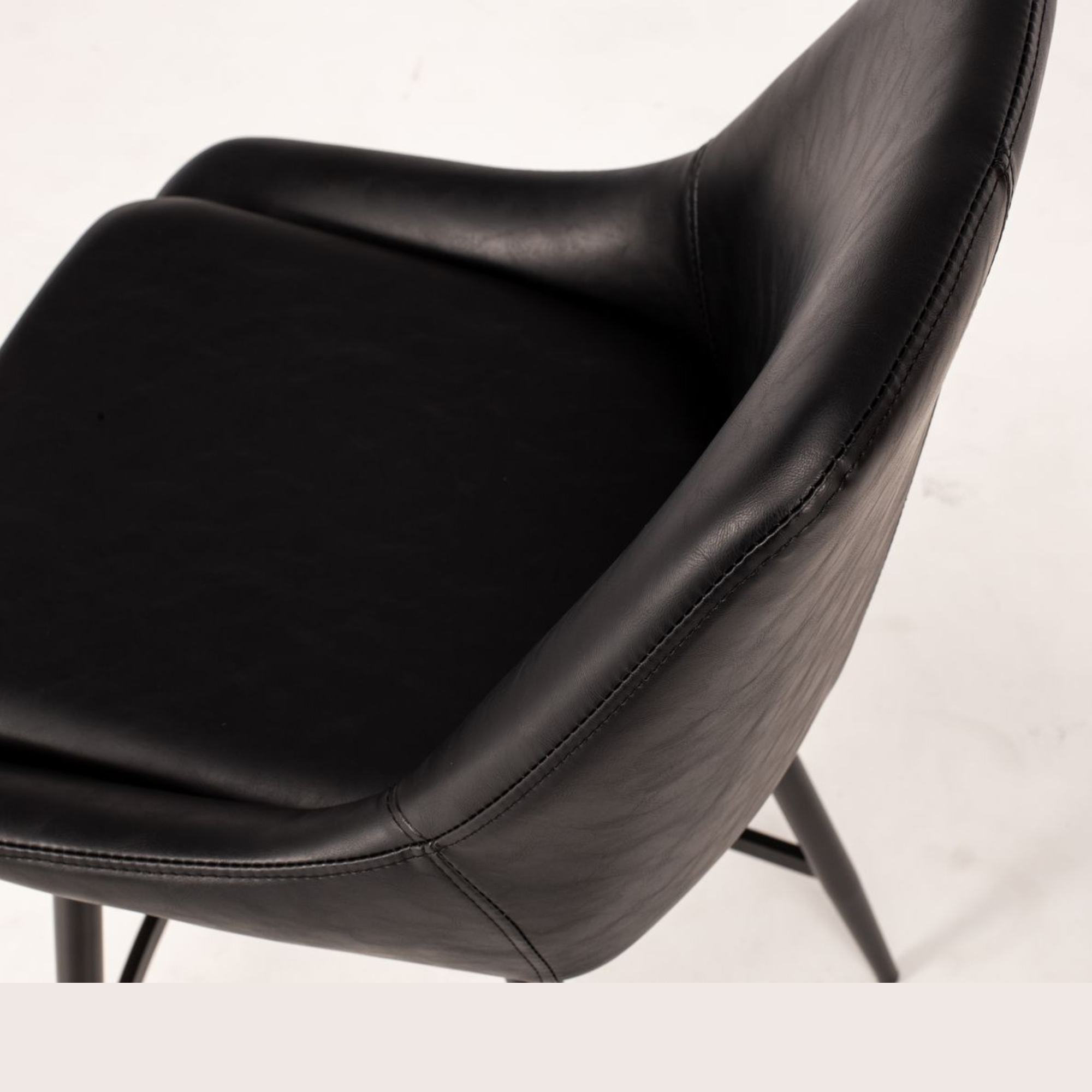 BARI BARSTOOL | BLACK