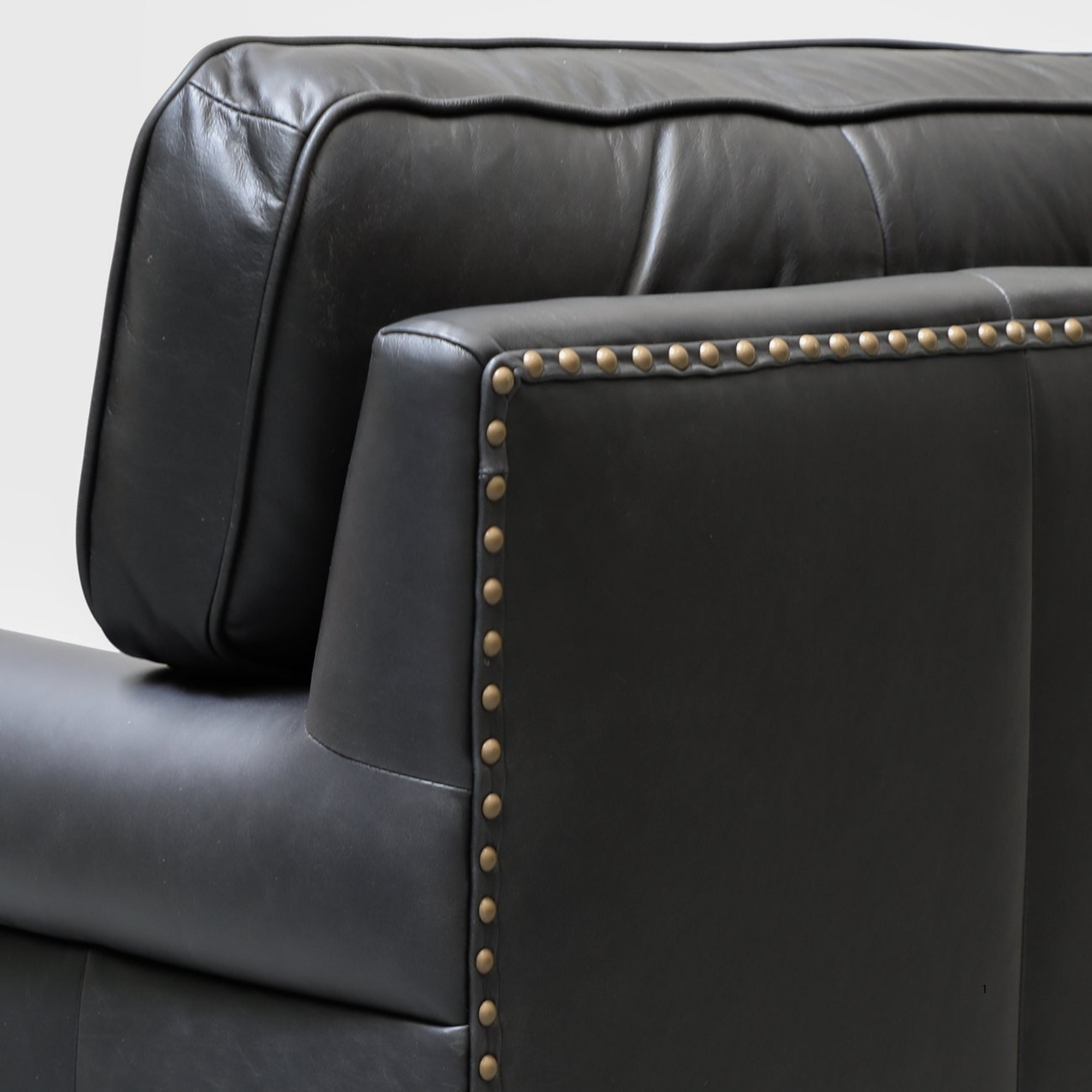 BRUNTON ARMCHAIR | ONYX