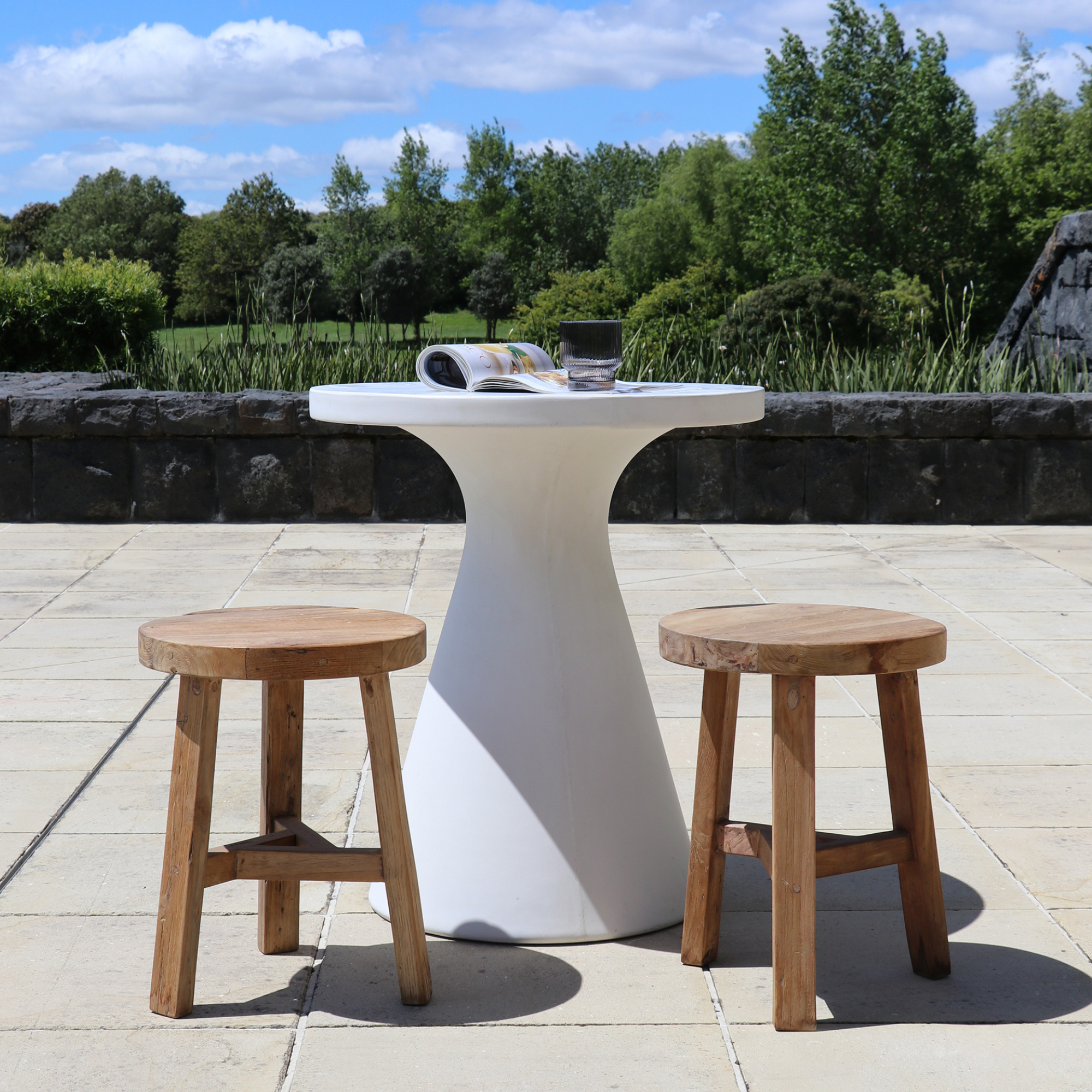 CORFU CONCRETE PEDESTAL DINING TABLE | WHITE