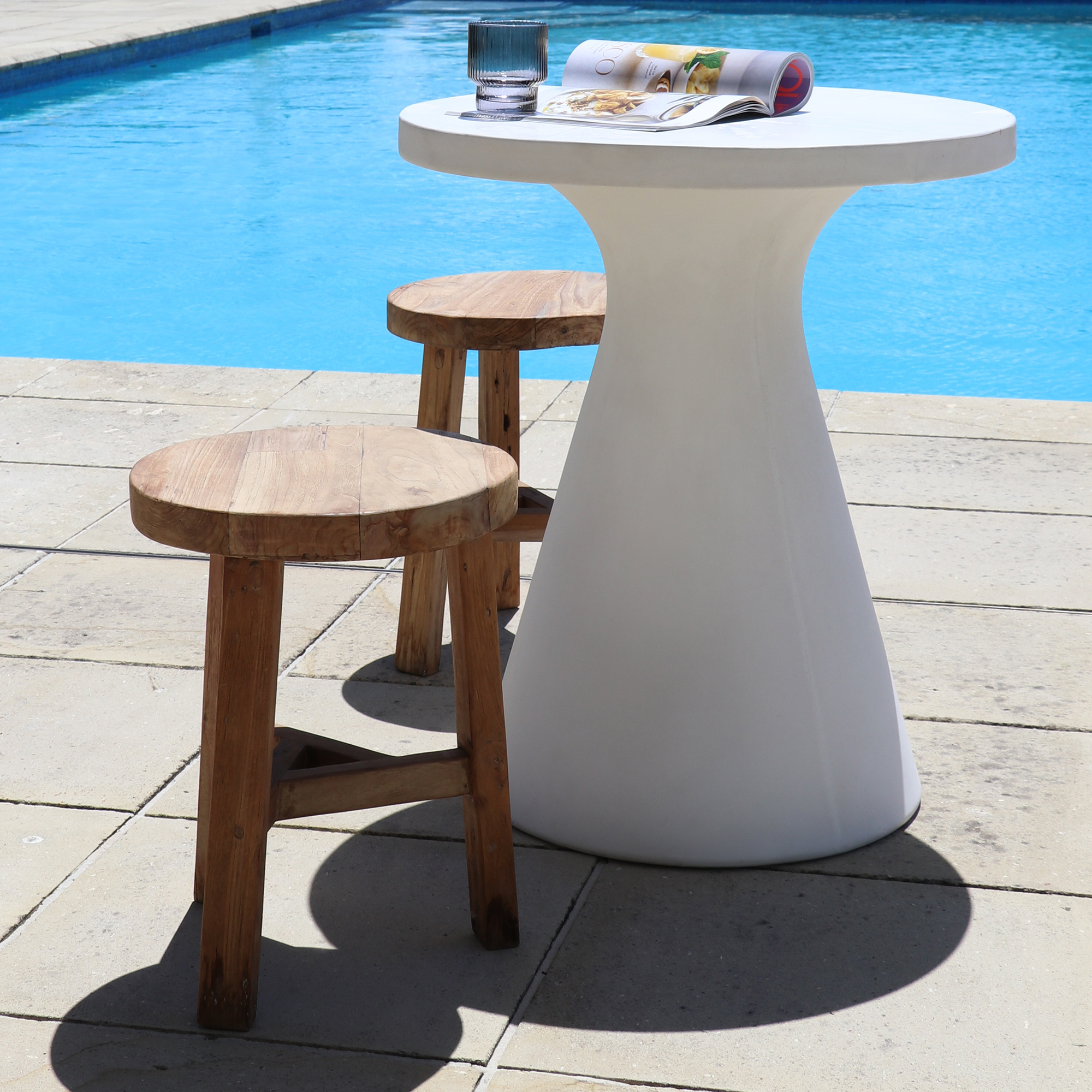 CORFU CONCRETE PEDESTAL DINING TABLE | WHITE
