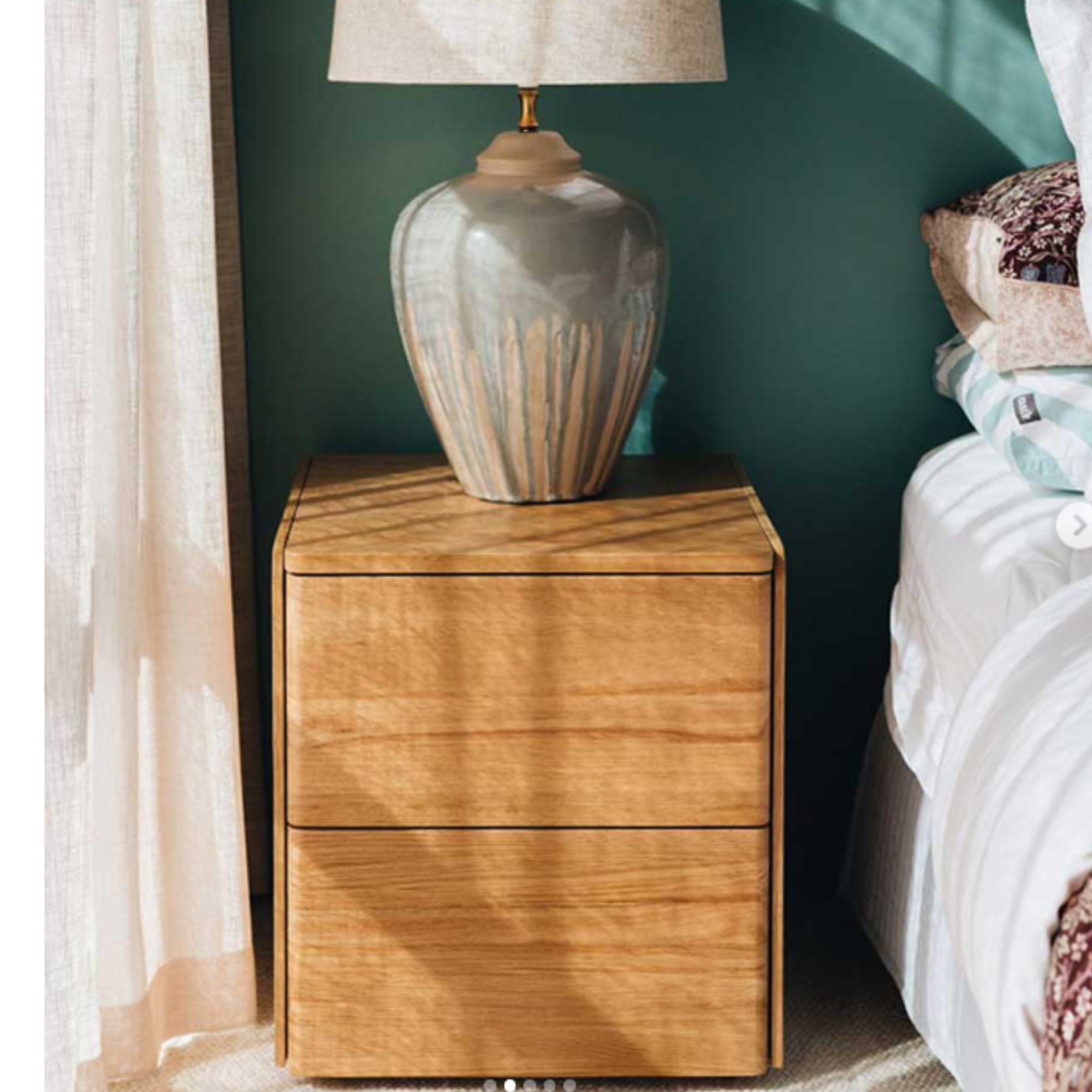 CUBE OAK BEDSIDE TABLE