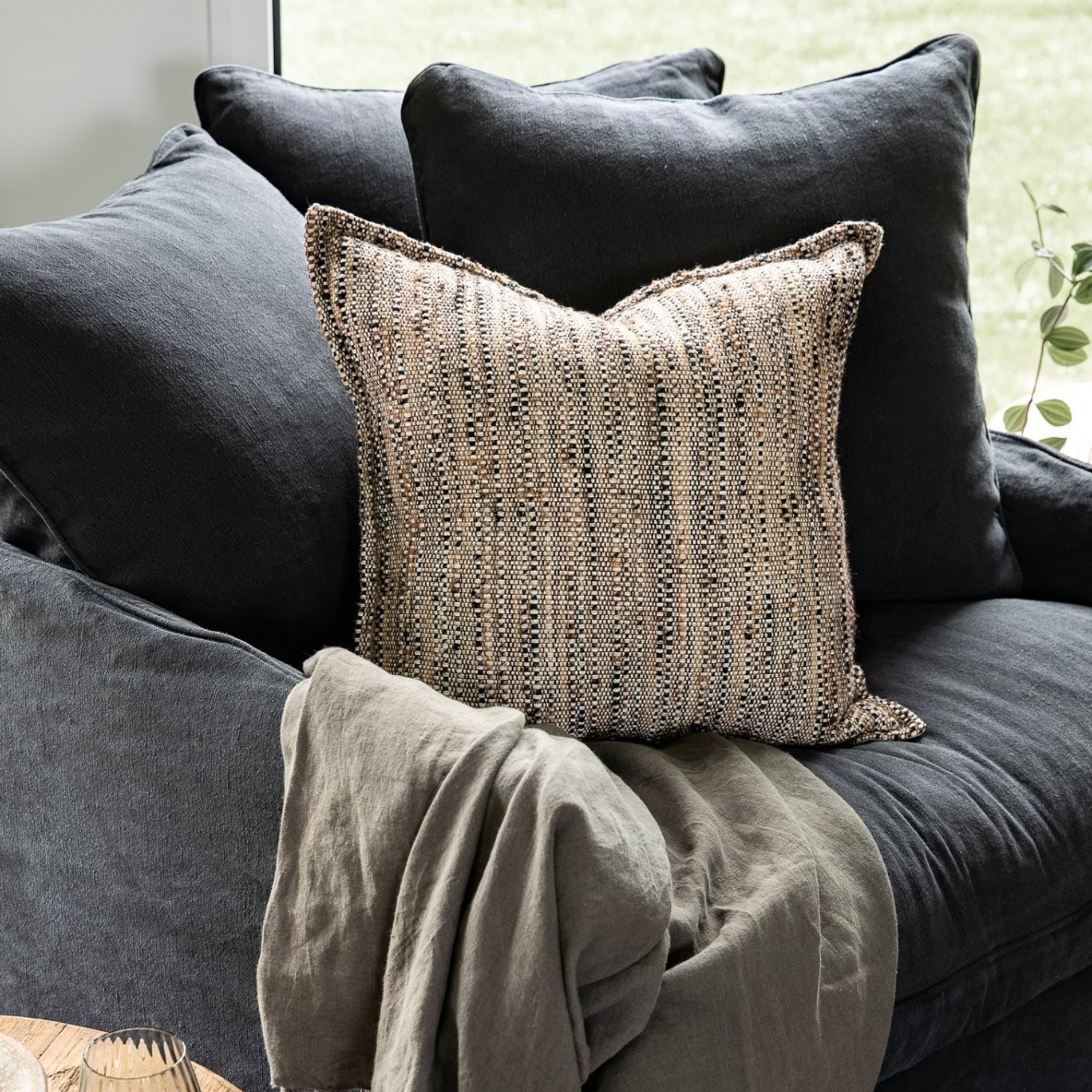 DETTA CUSHION - NATURAL