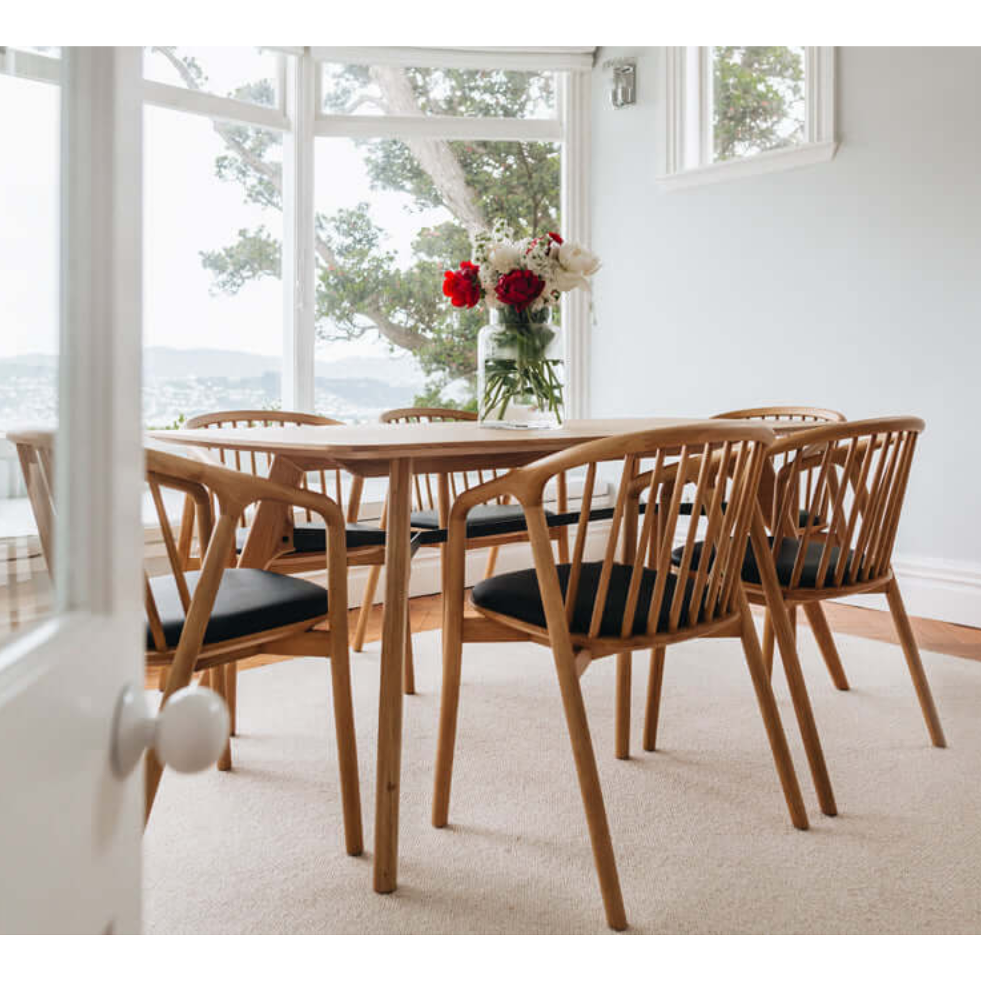 FLOW 1800 - 2400 EXTENSION DINING TABLE