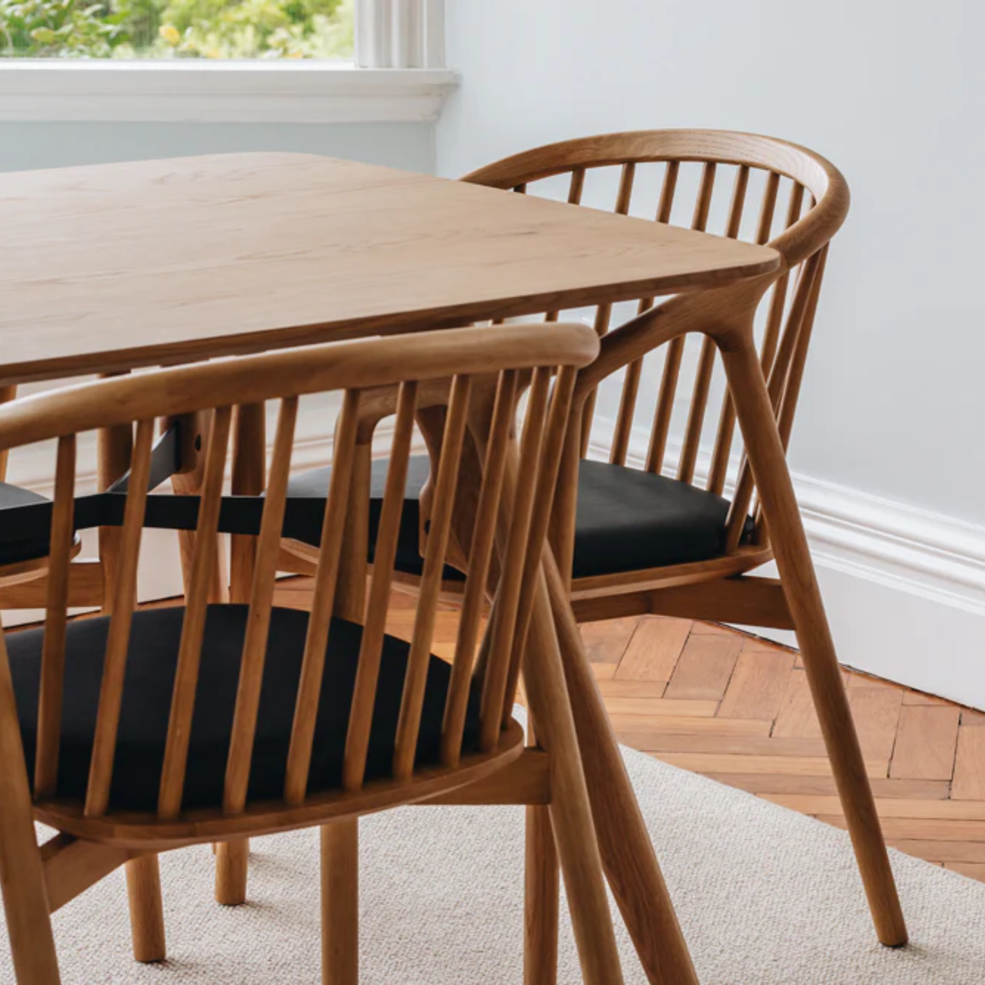 FLOW 1800 - 2400 EXTENSION DINING TABLE