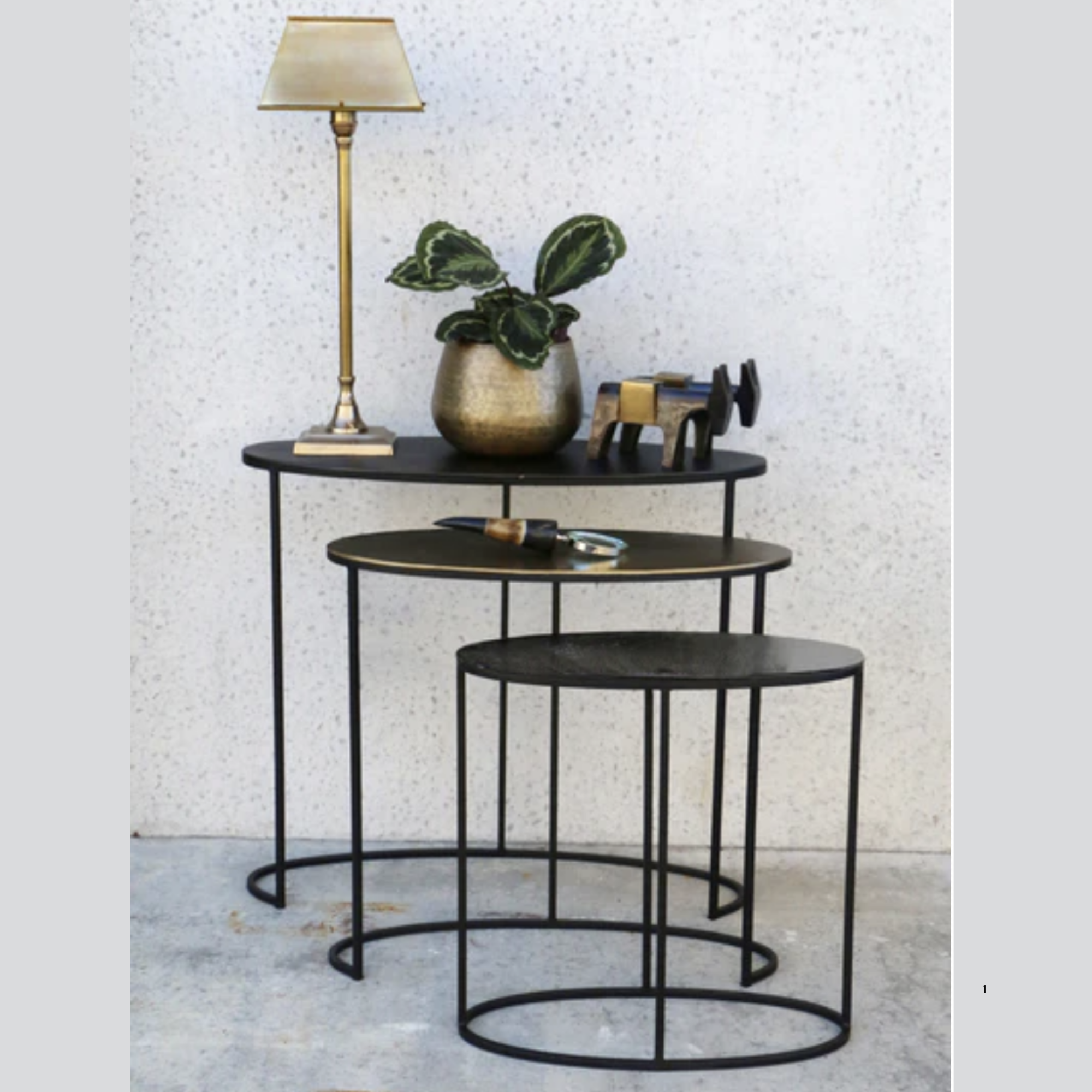 NUREMBERG NEST OF TABLES