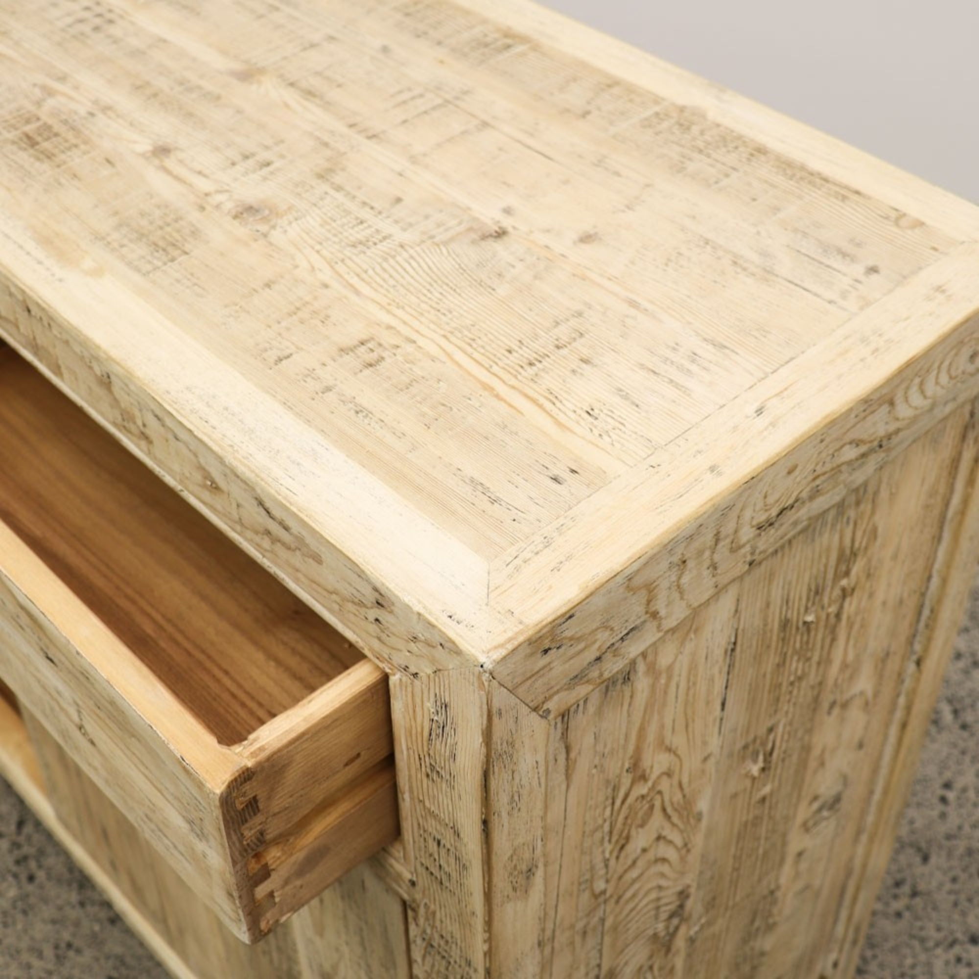 ORIENTAL 2 DOOR SIDEBOARD | NATURAL