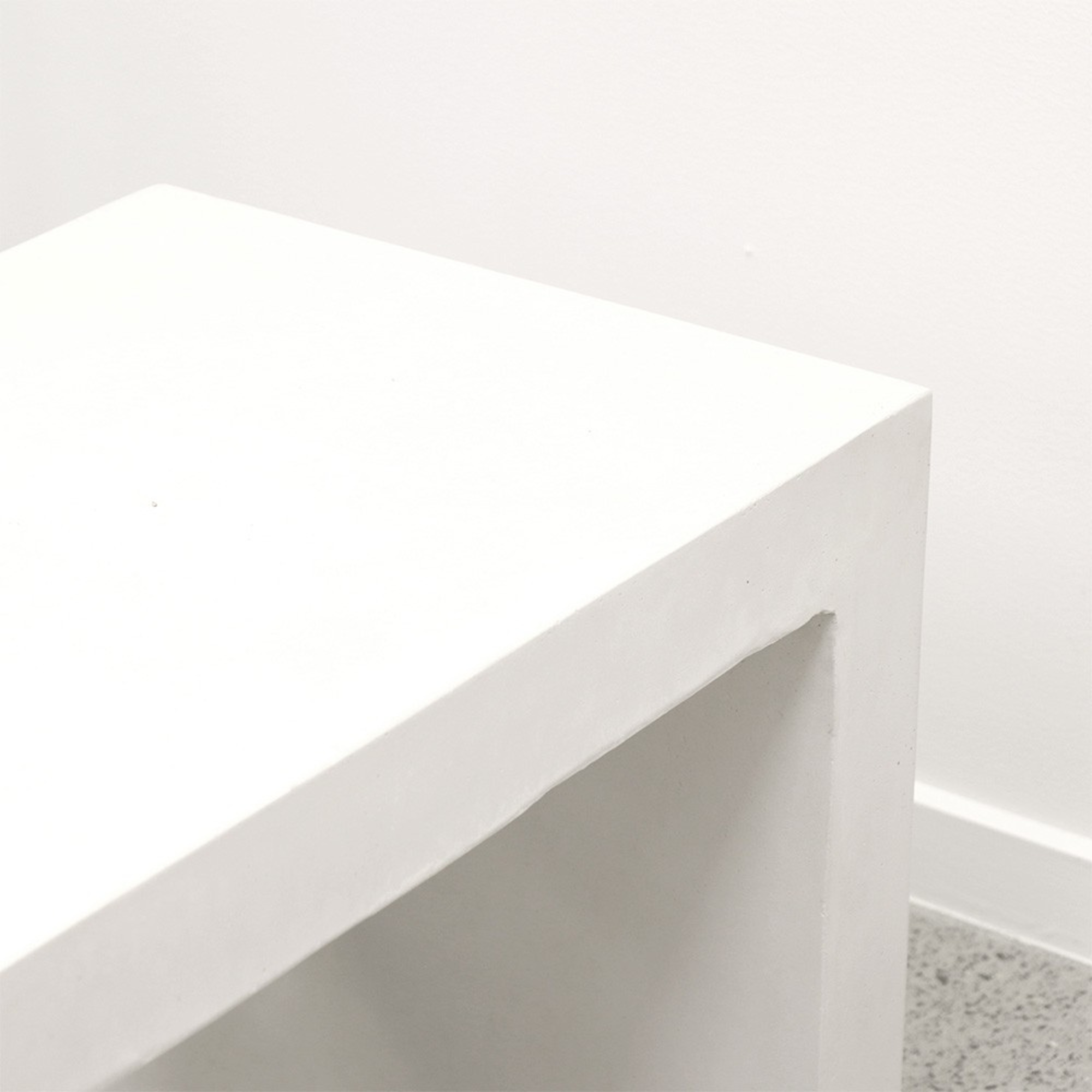 PALMA OUTDOOR CONCRETE BENCH SEAT | WHITE