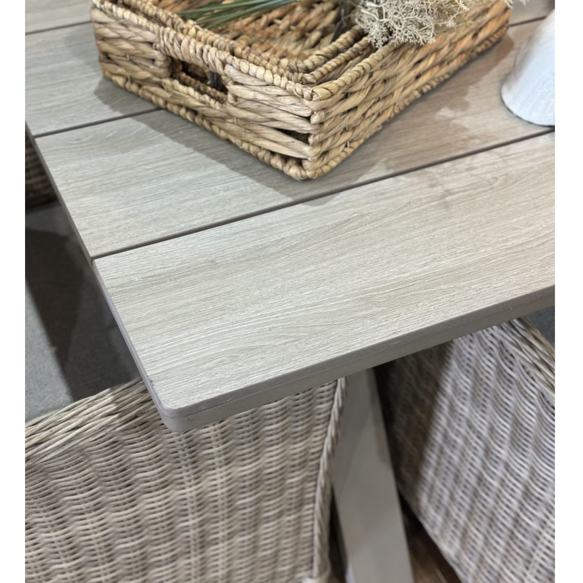 Raffles Bay Outdoor Table