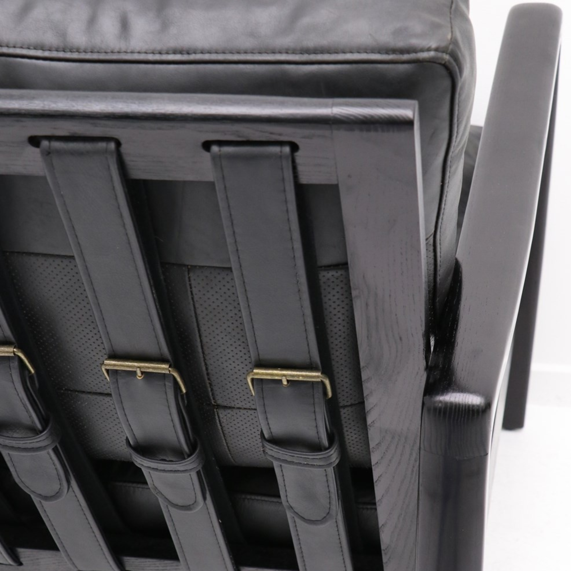 REID ASH & LEATHER ARMCHAIR | BLACK WITH BLACK FRAME