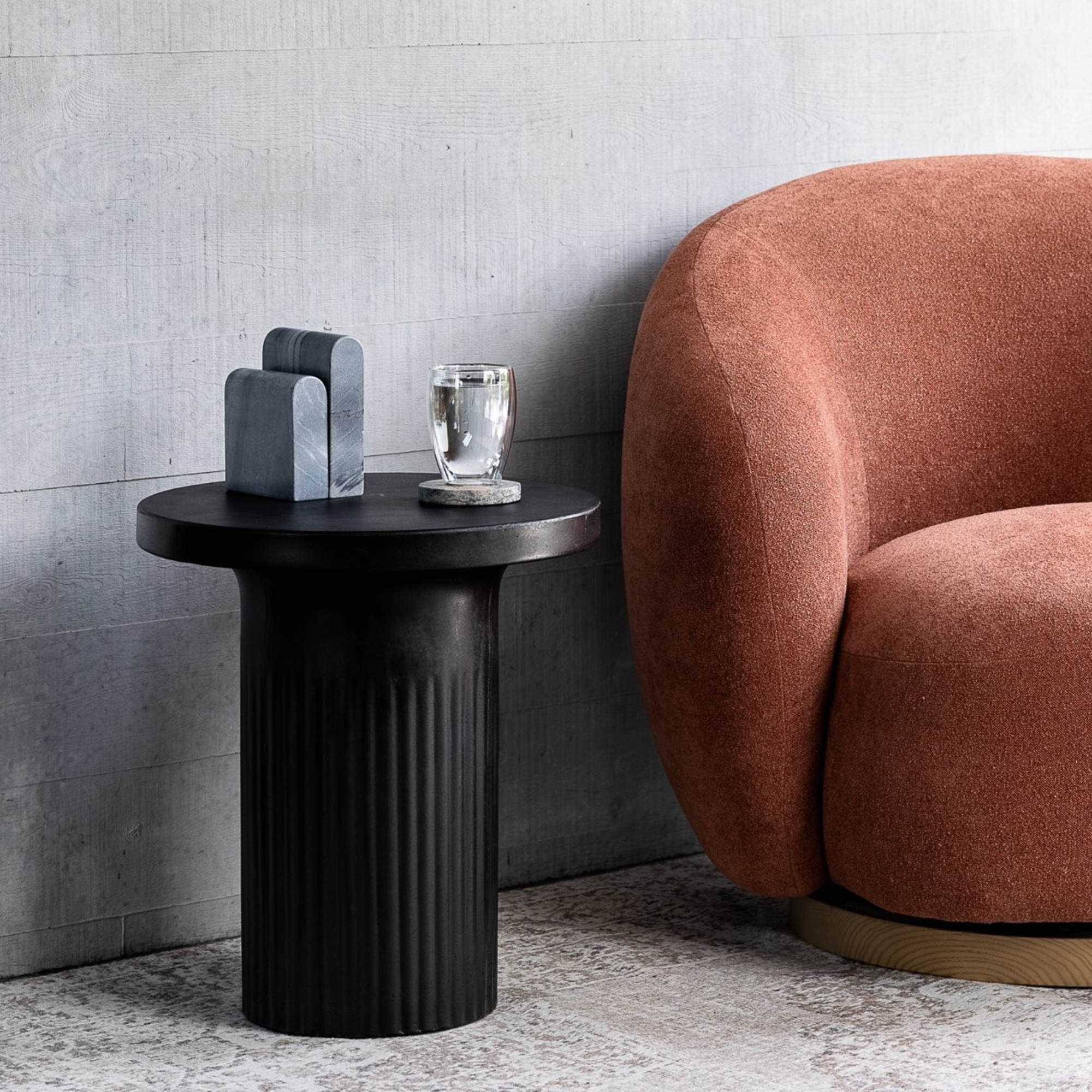 ARAN SWIVEL CHAIR | RUST