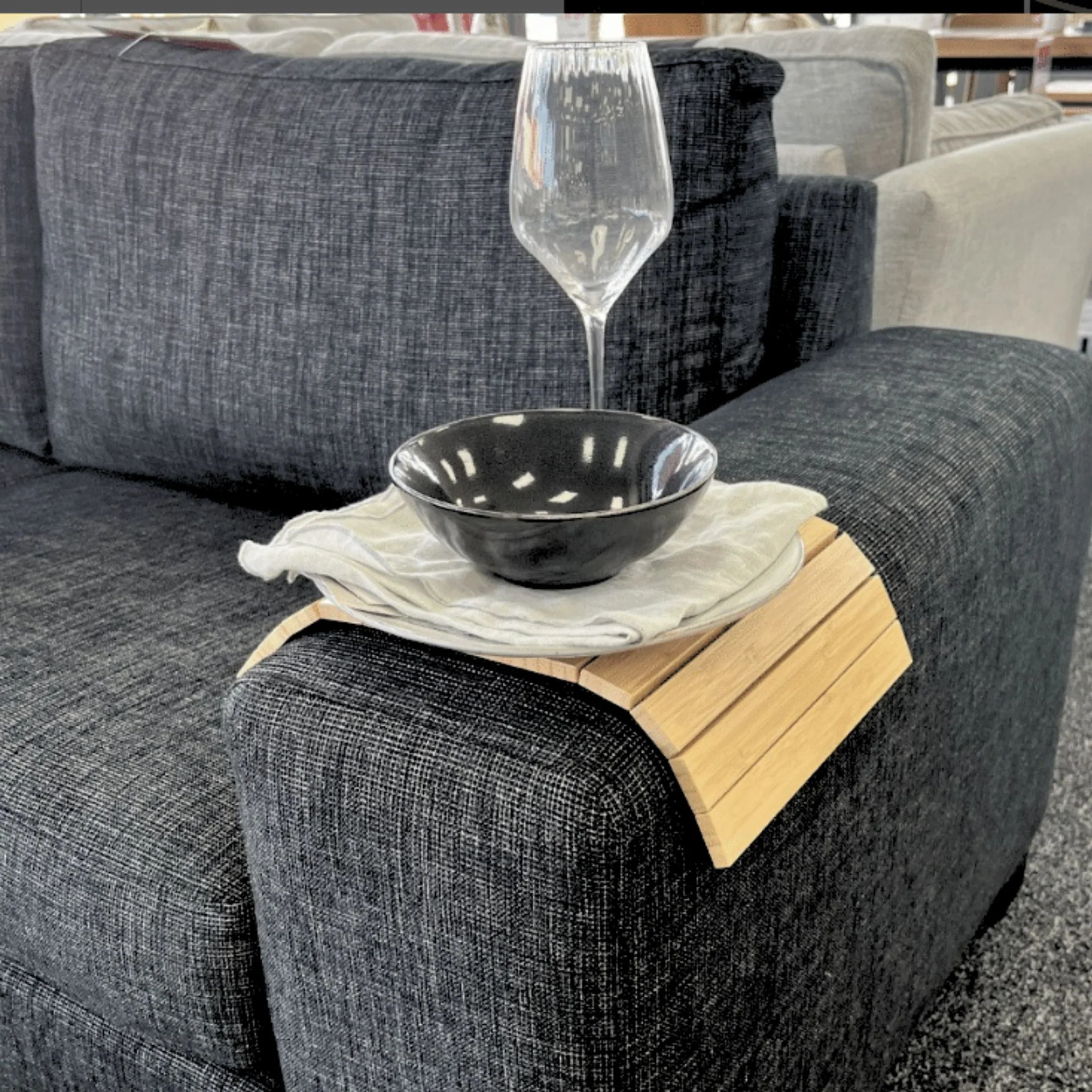 SLINKY SOFA HUGGING TABLE | 4 COLOURS