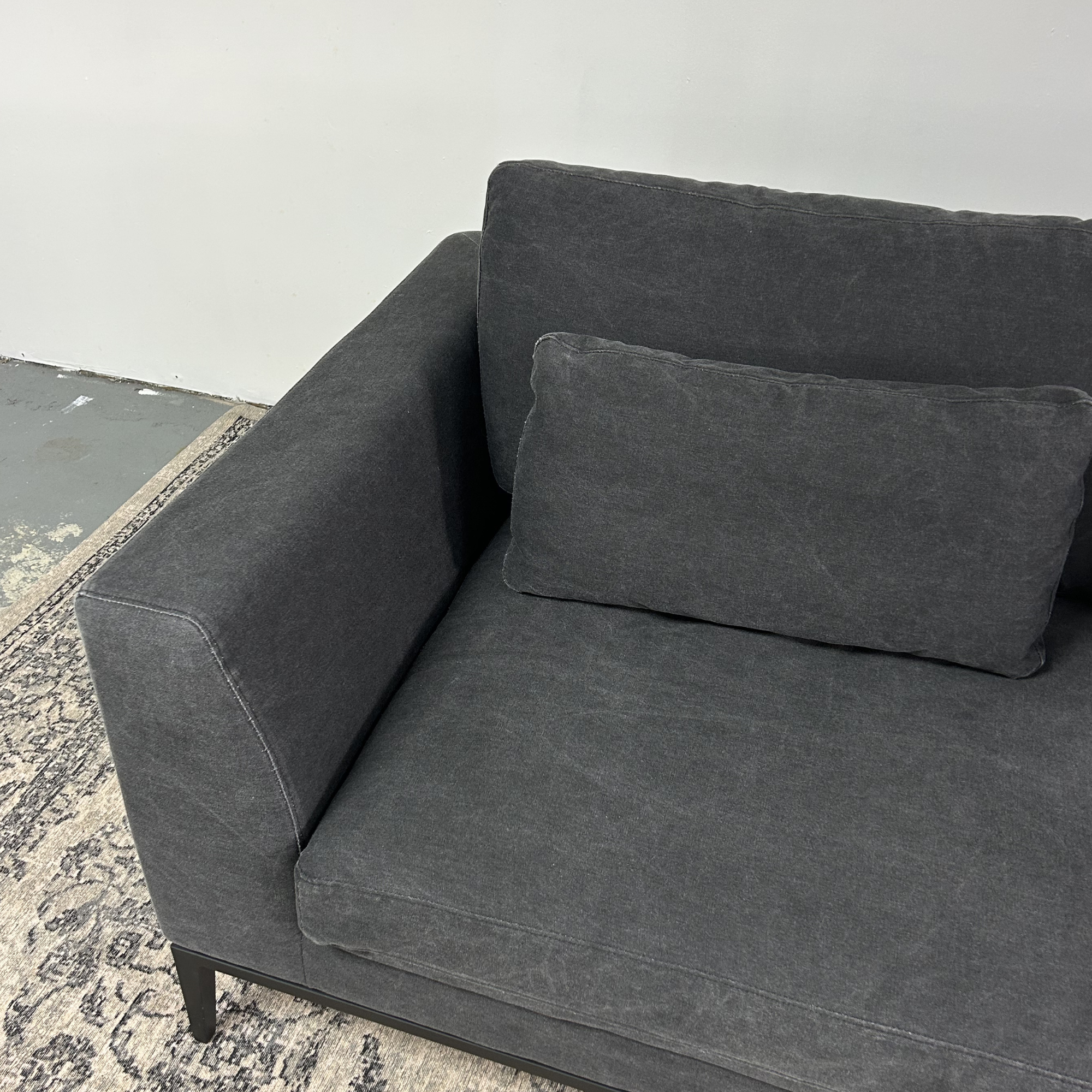 Tyson 2.5 Seater Sofa | Relaxed Black