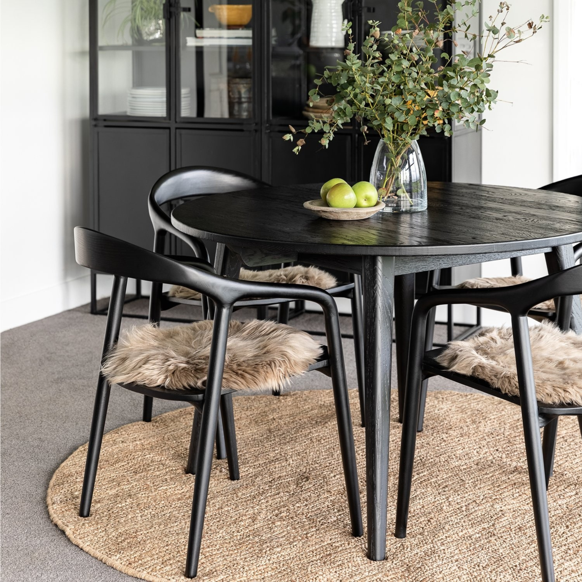 VAASA 100 ROUND OAK DINING TABLE | BLACK OAK