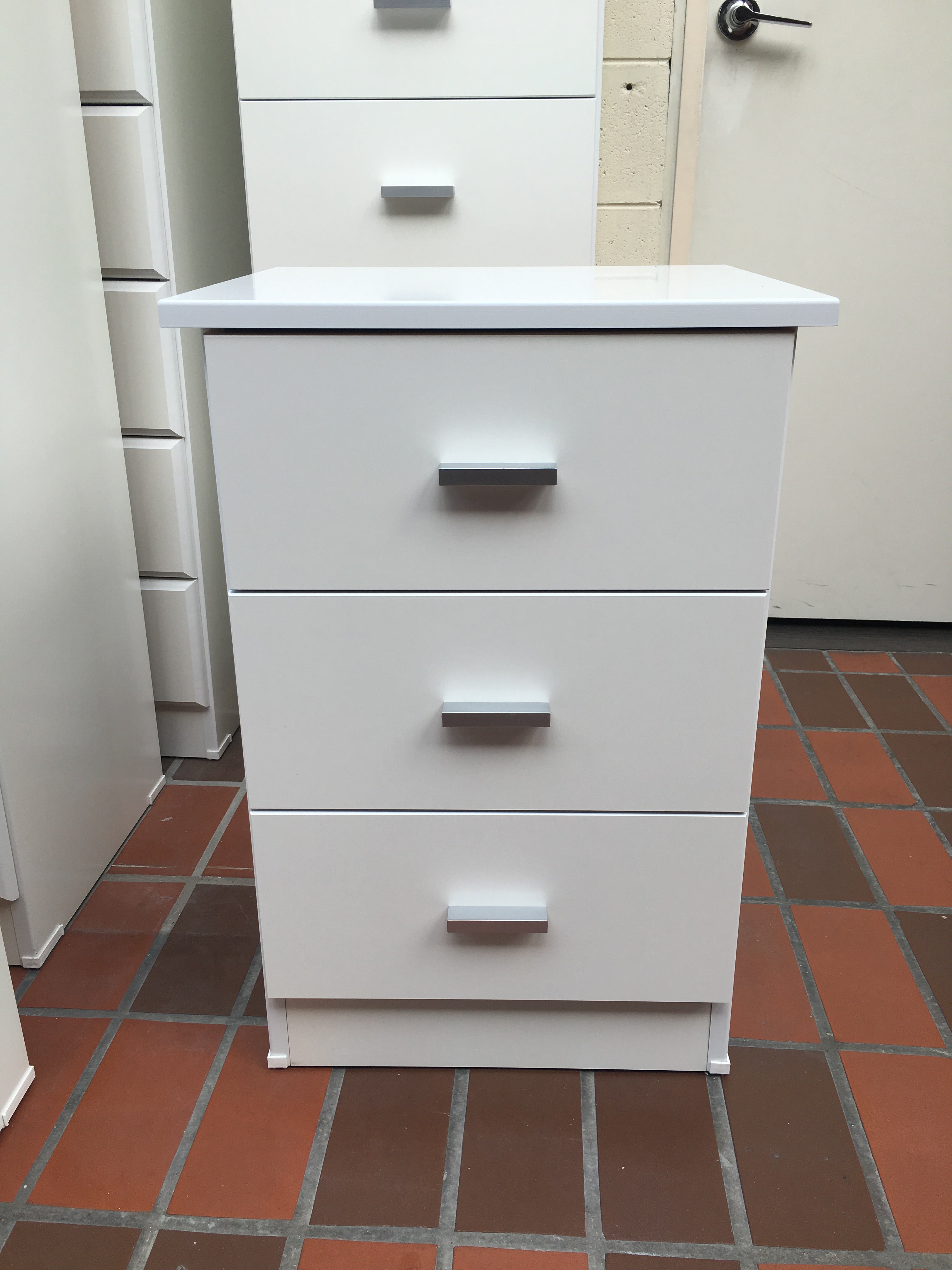ARCTIC 3 DRAWER TALLBOY