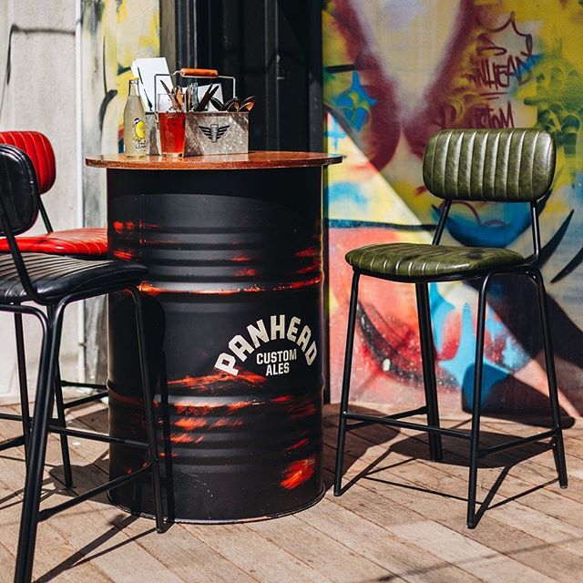 Retro bar online stools and table