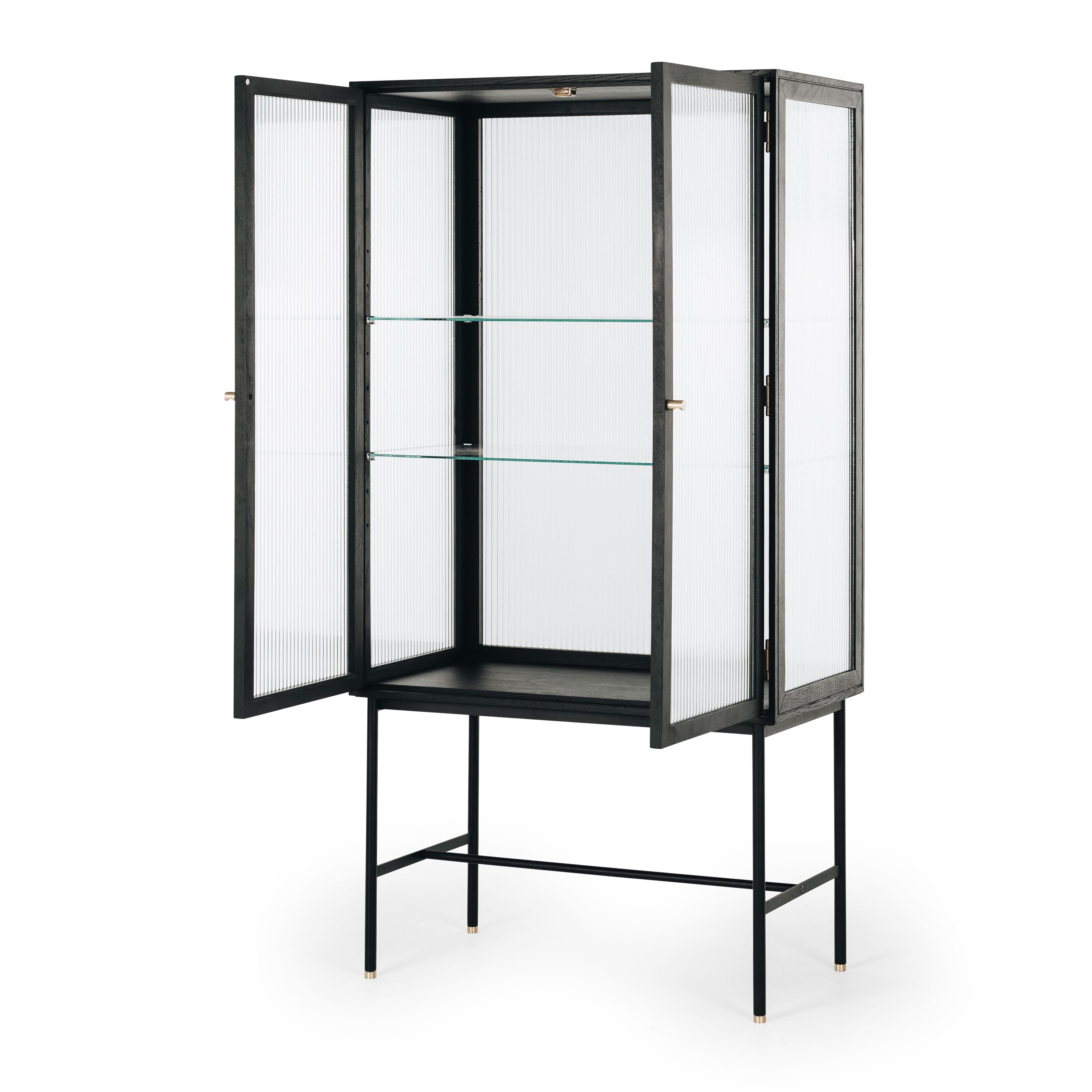 KOBE HIGHBOARD FLUTED GLASS | BLACK OAK