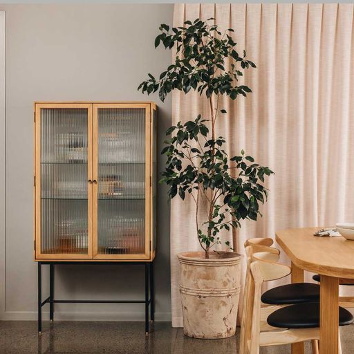 KOBE HIGHBOARD FLUTED GLASS | NATURAL OAK