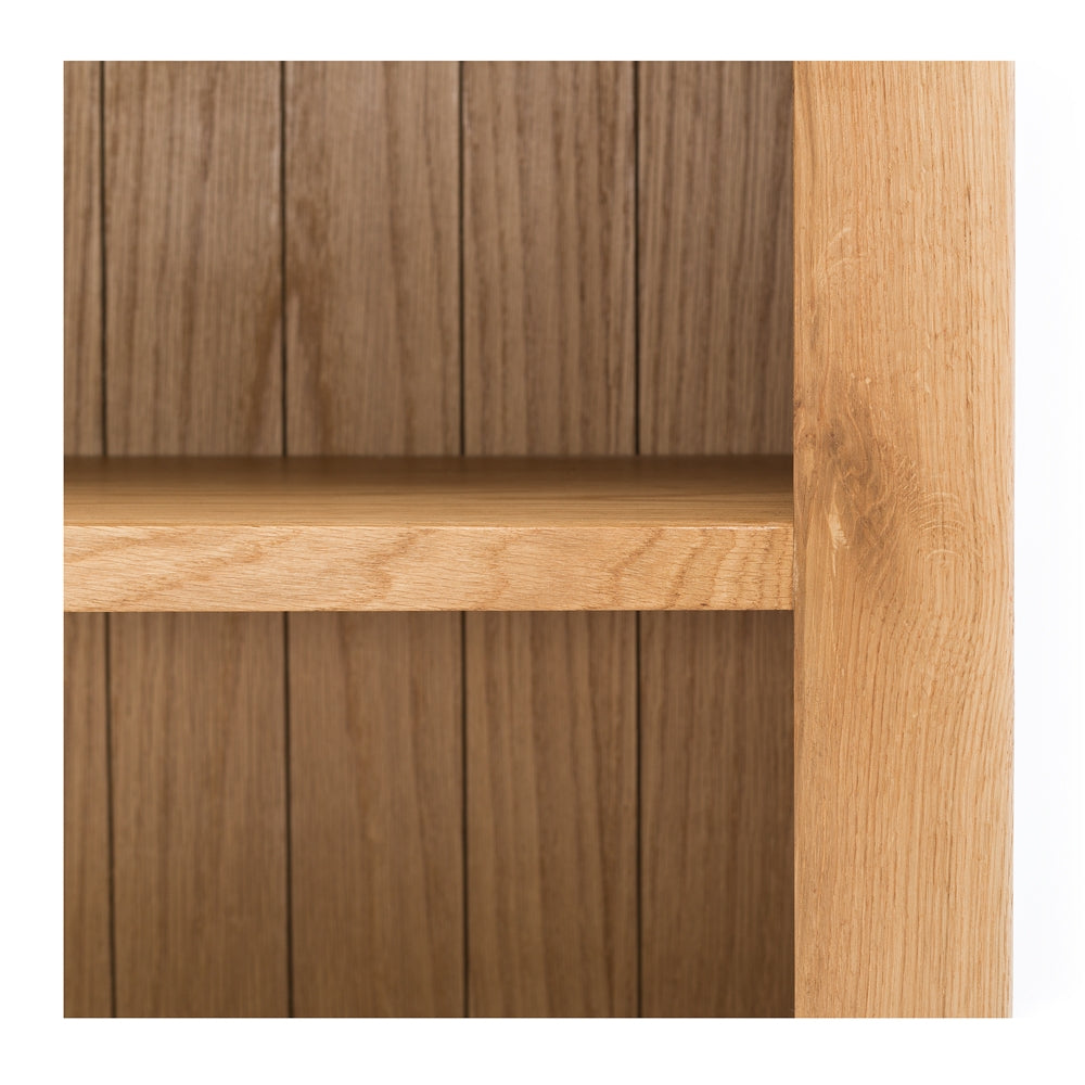 SALISBURY OAK LOW BOOKCASE