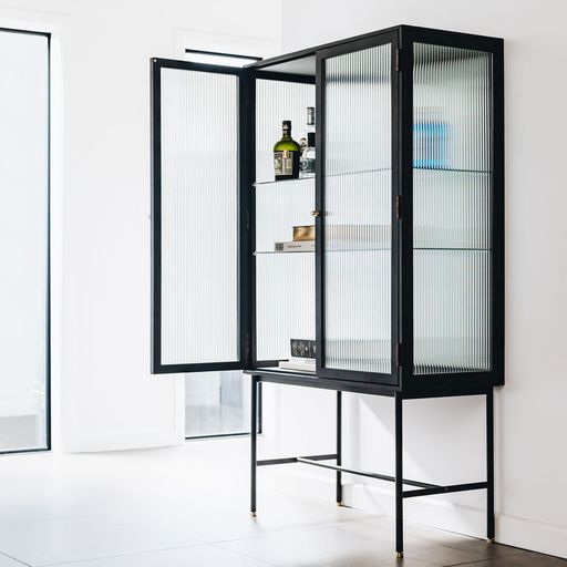 KOBE HIGHBOARD FLUTED GLASS | BLACK OAK