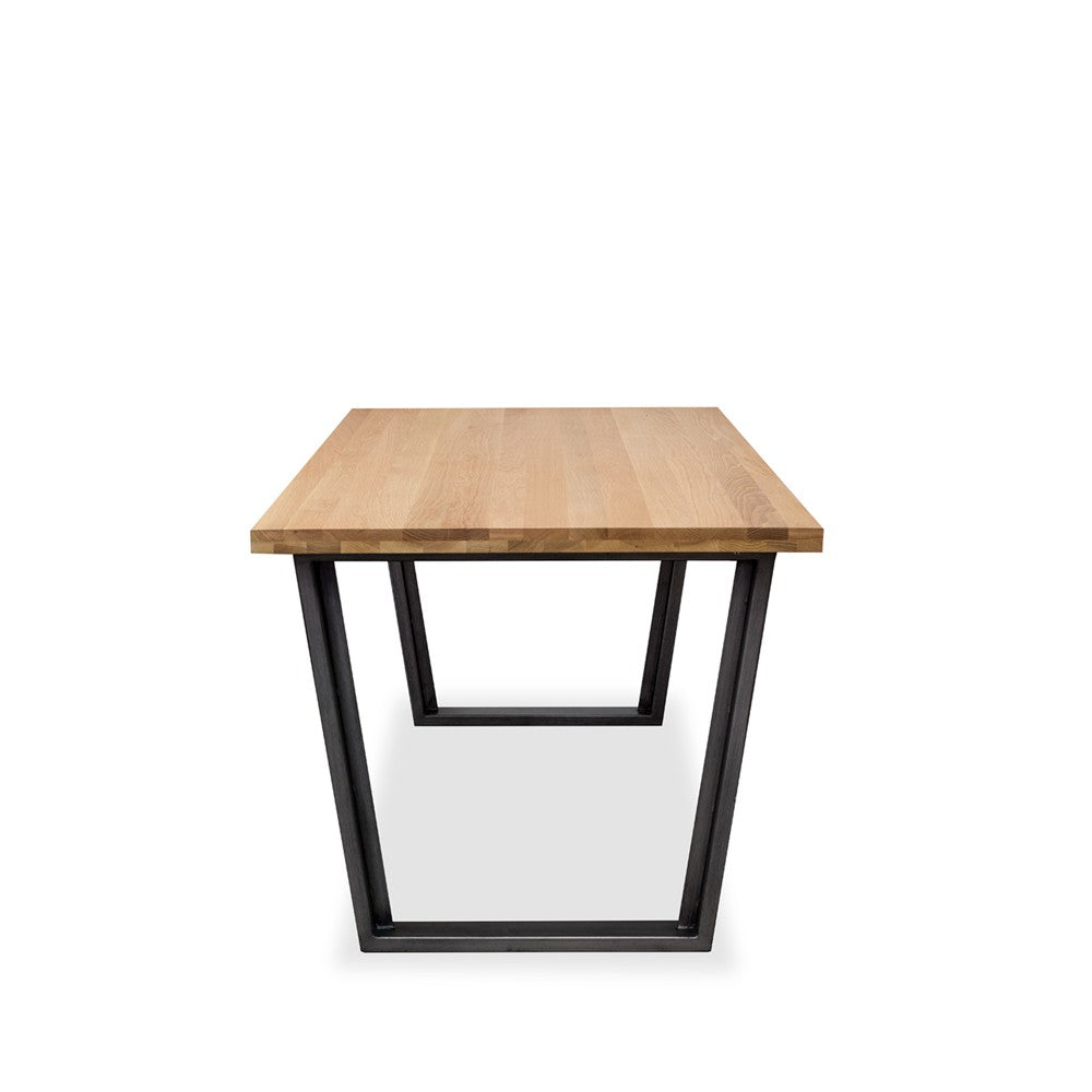 NEW YORKER 2000 DINING SUITE INCLUDING 6 RUSTIC DINING CHAIRS