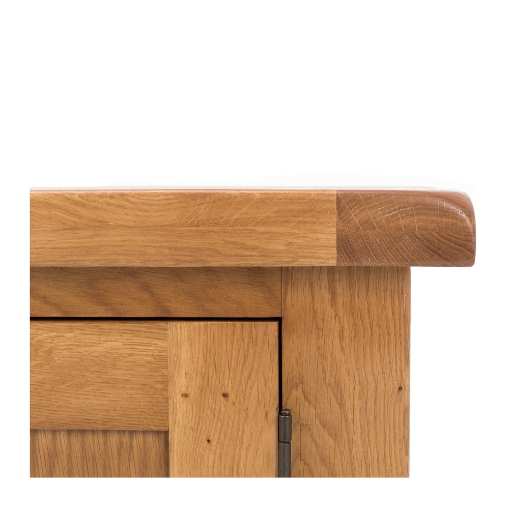 SALISBURY SMALL 1200 ENTERTAINMENT UNIT