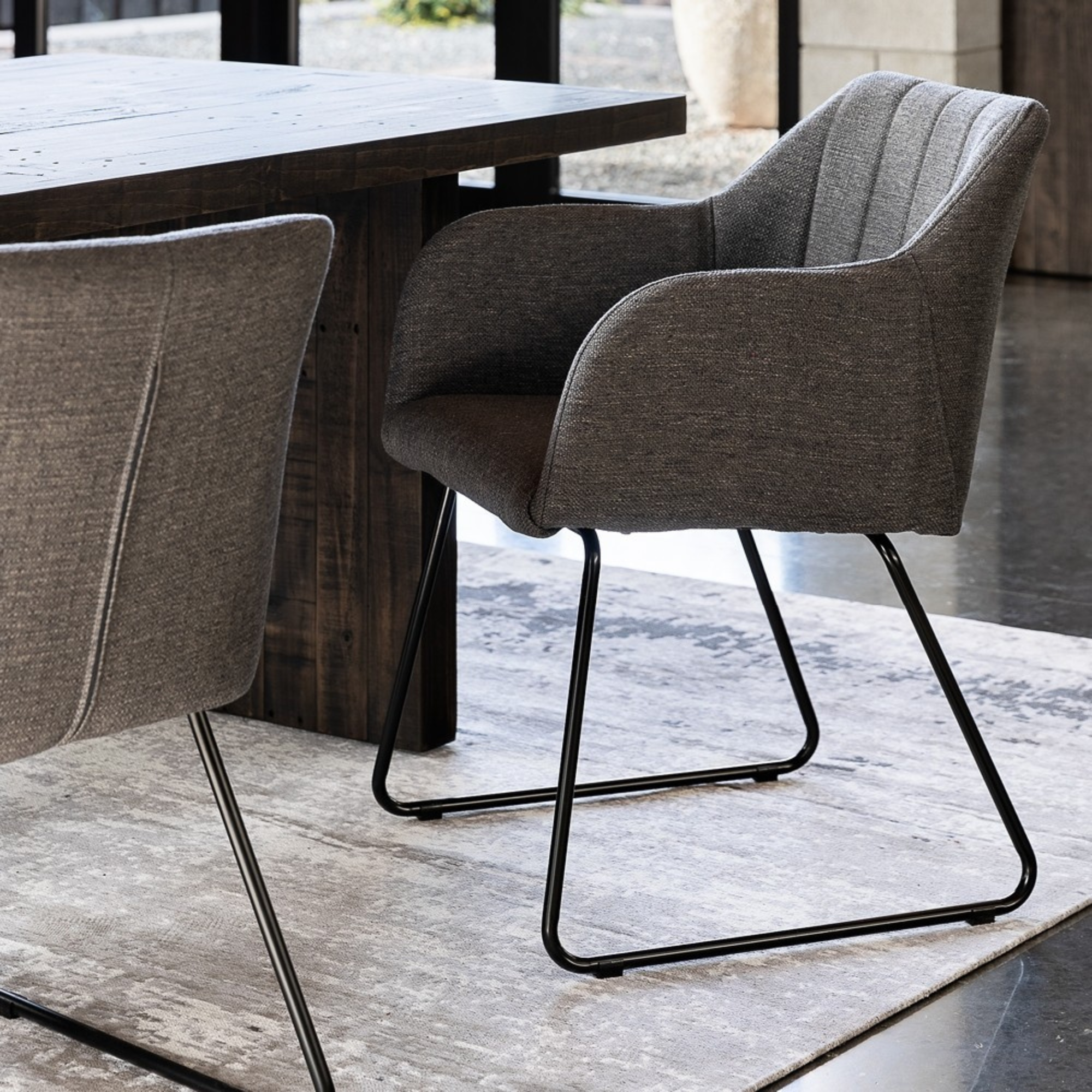 FOLIO DINING CHAIR | CHARCOAL