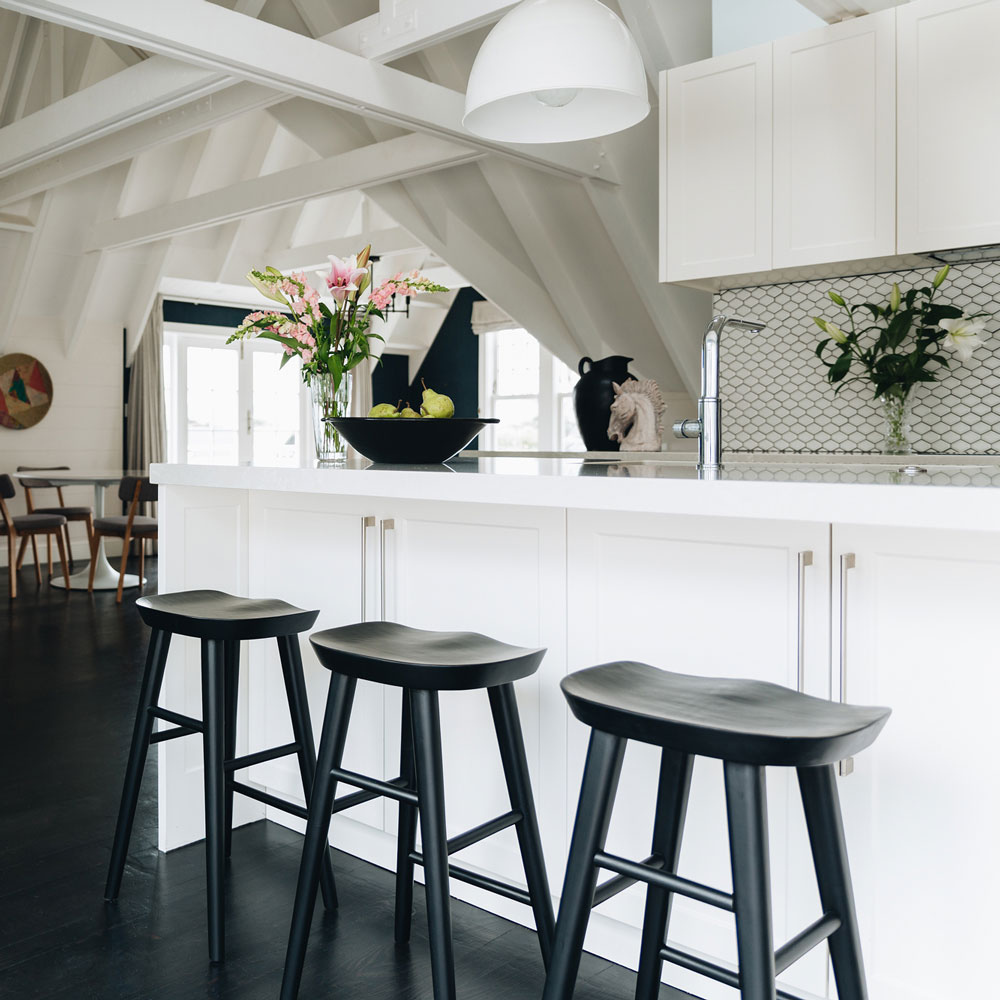 FUJI OAK BAR STOOL | BLACK