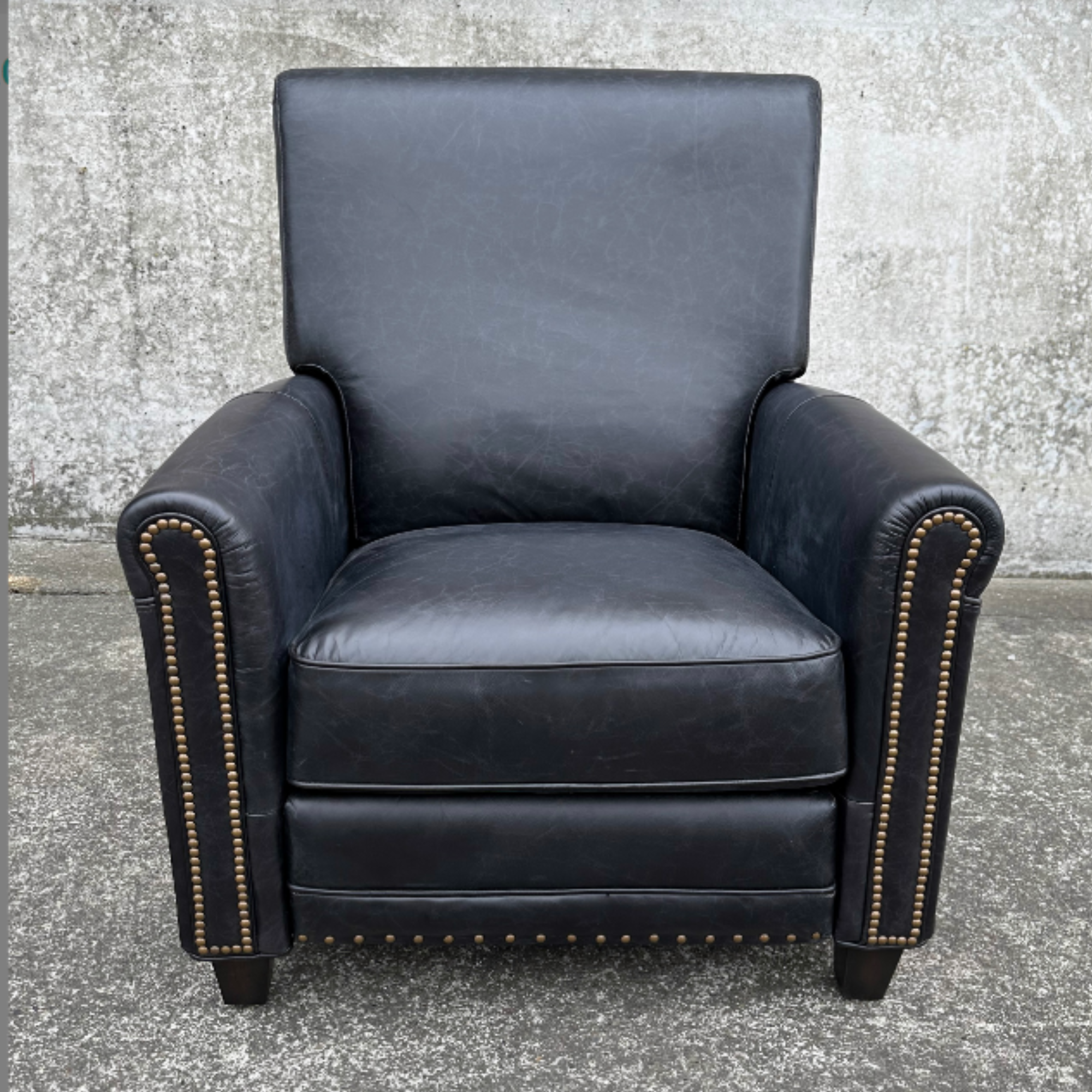 LLOYD LEATHER RECLINER | BELON BLACK